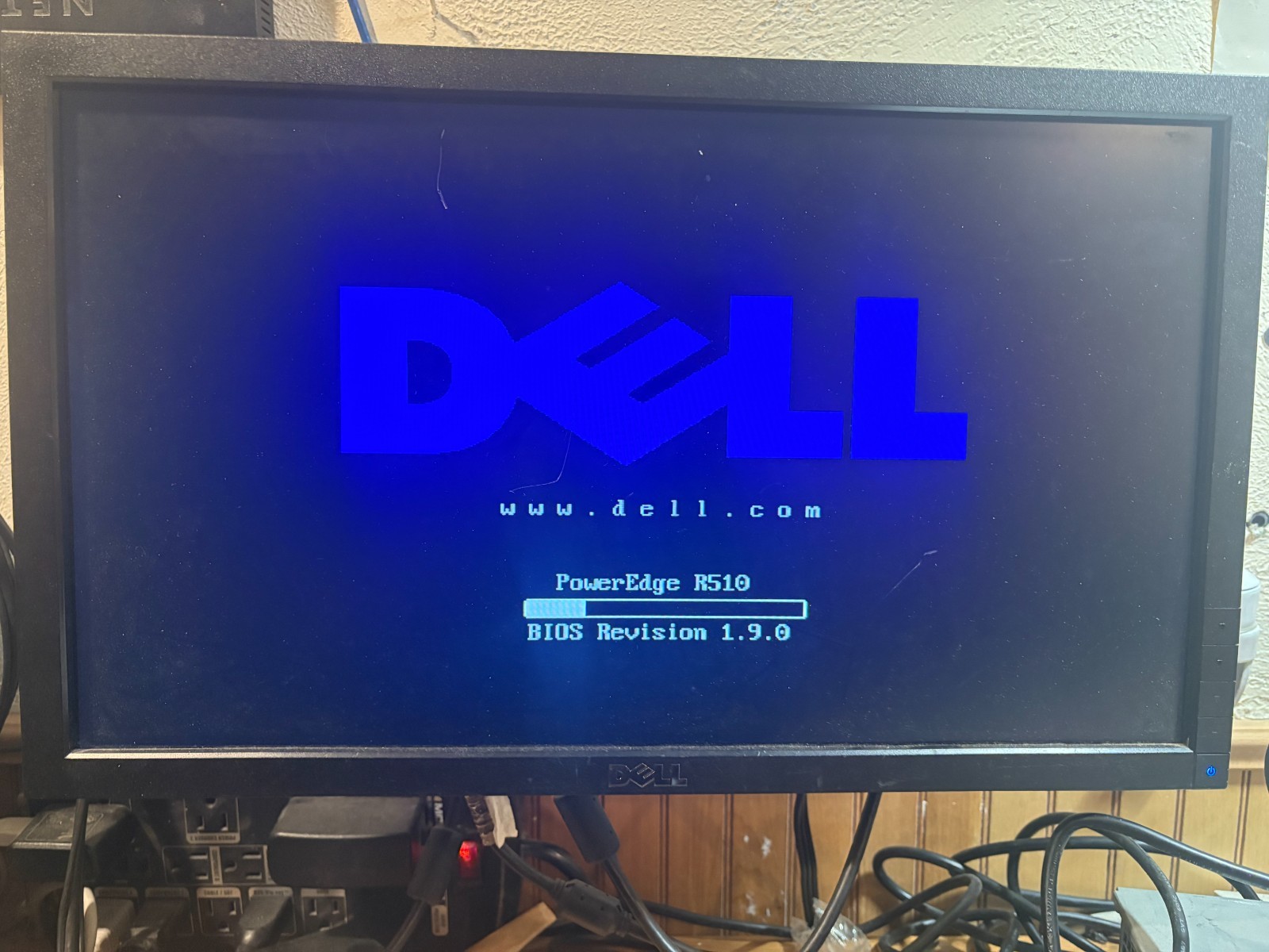 Dell PowerEdge R510 w/ 16GB RAM, 2x Xeon E5620 2.4ghz, 2x Internal 300gb HDD