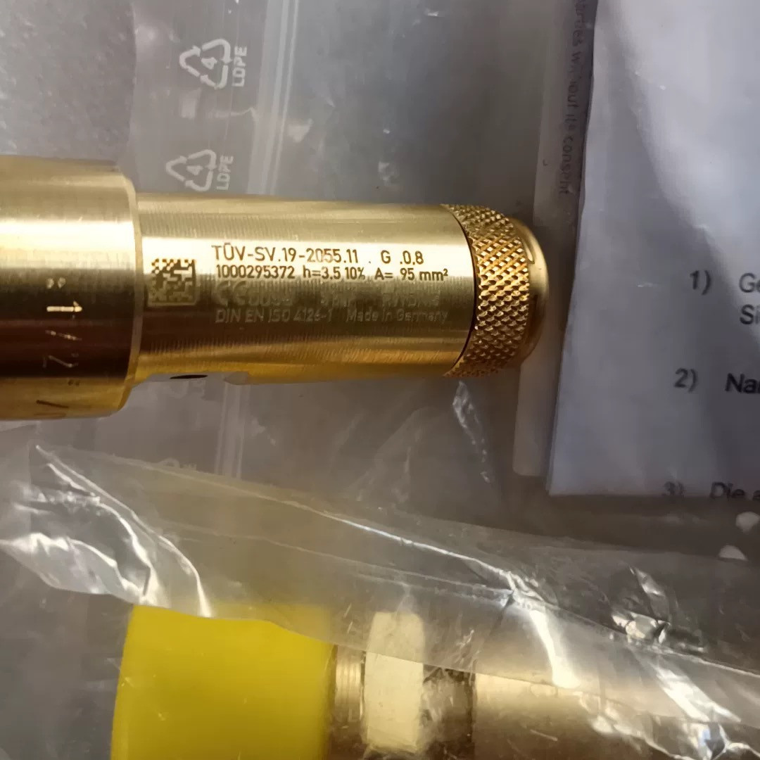 Rexroth R412007697 Valve FedEx or DHL