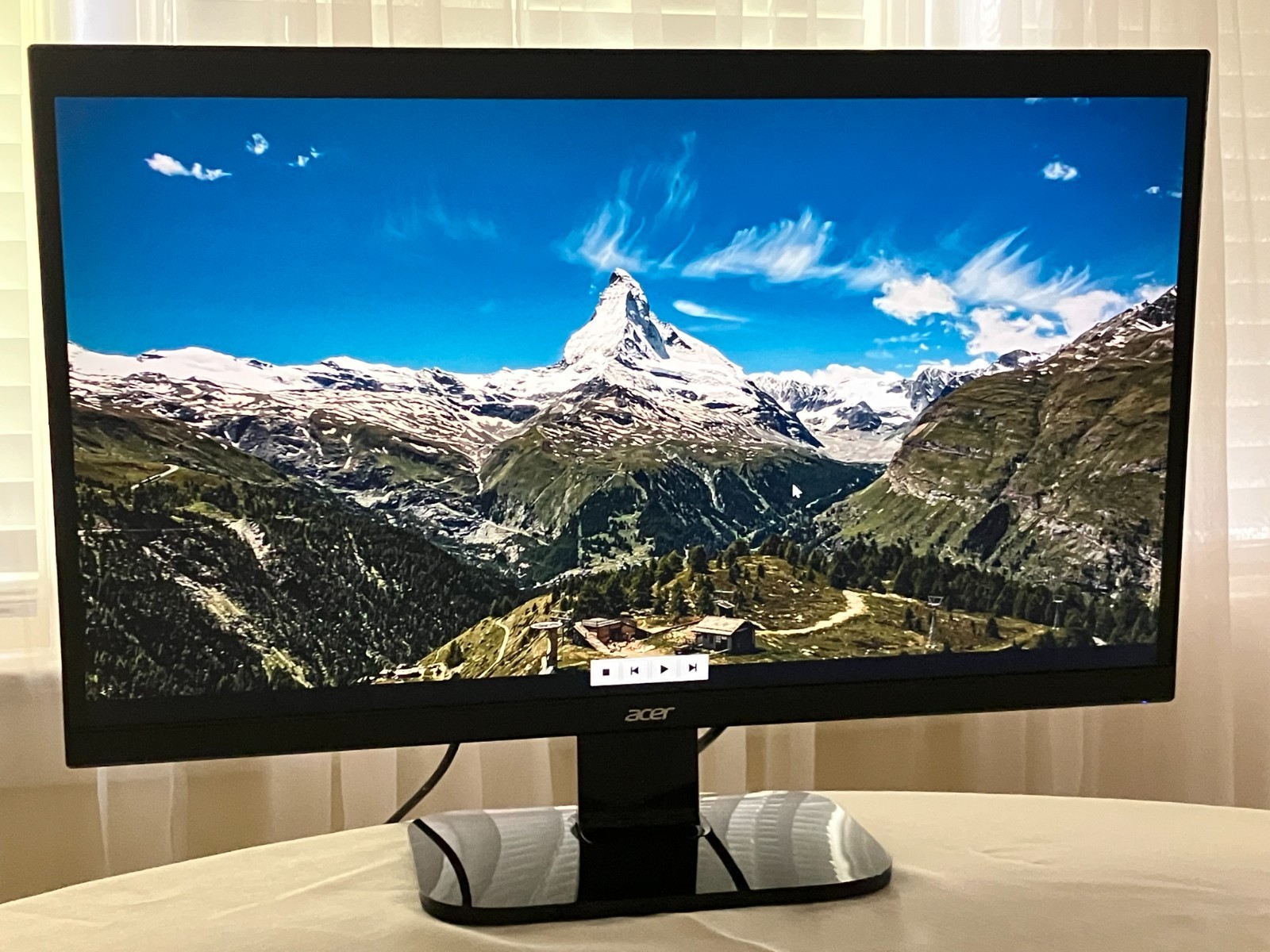 27” HD Monitor, 1920x1080 Resolution, FreeSynch Technology, Black