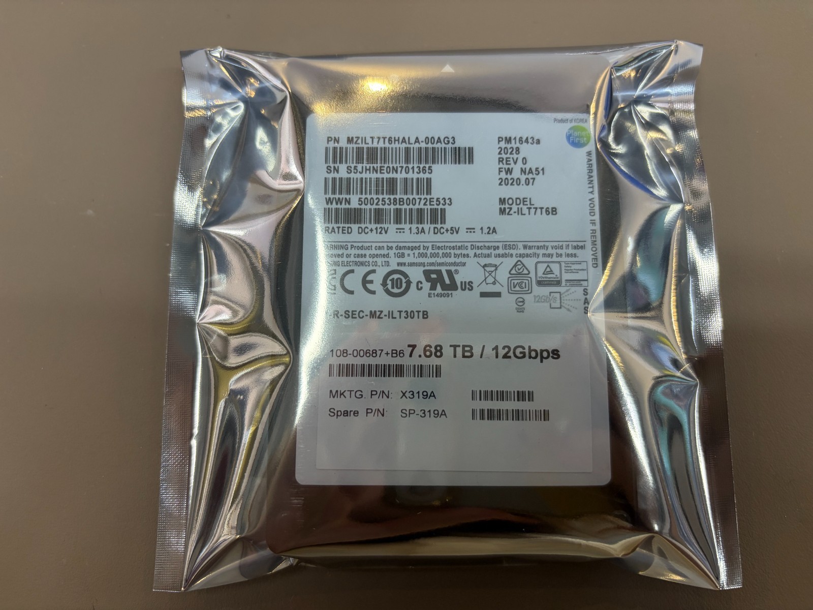 Netapp X319A 7.68TB PM1643a MZILT7T6HALA-00AG3 12Gb SAS 108-00687 SSD Hard Drive