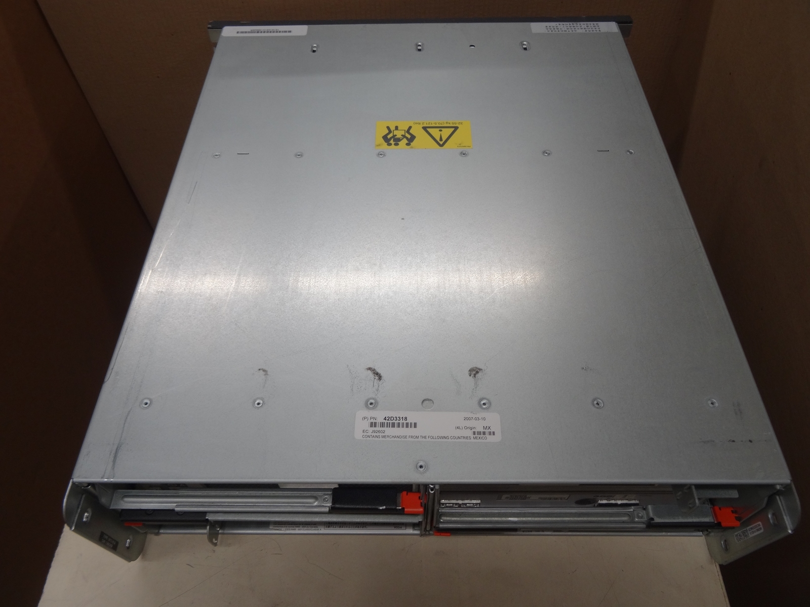 1812-81H IBM EXP810 16 BAY DISK ARRAY SHELF FOR DS-4000 SAN 42D3318