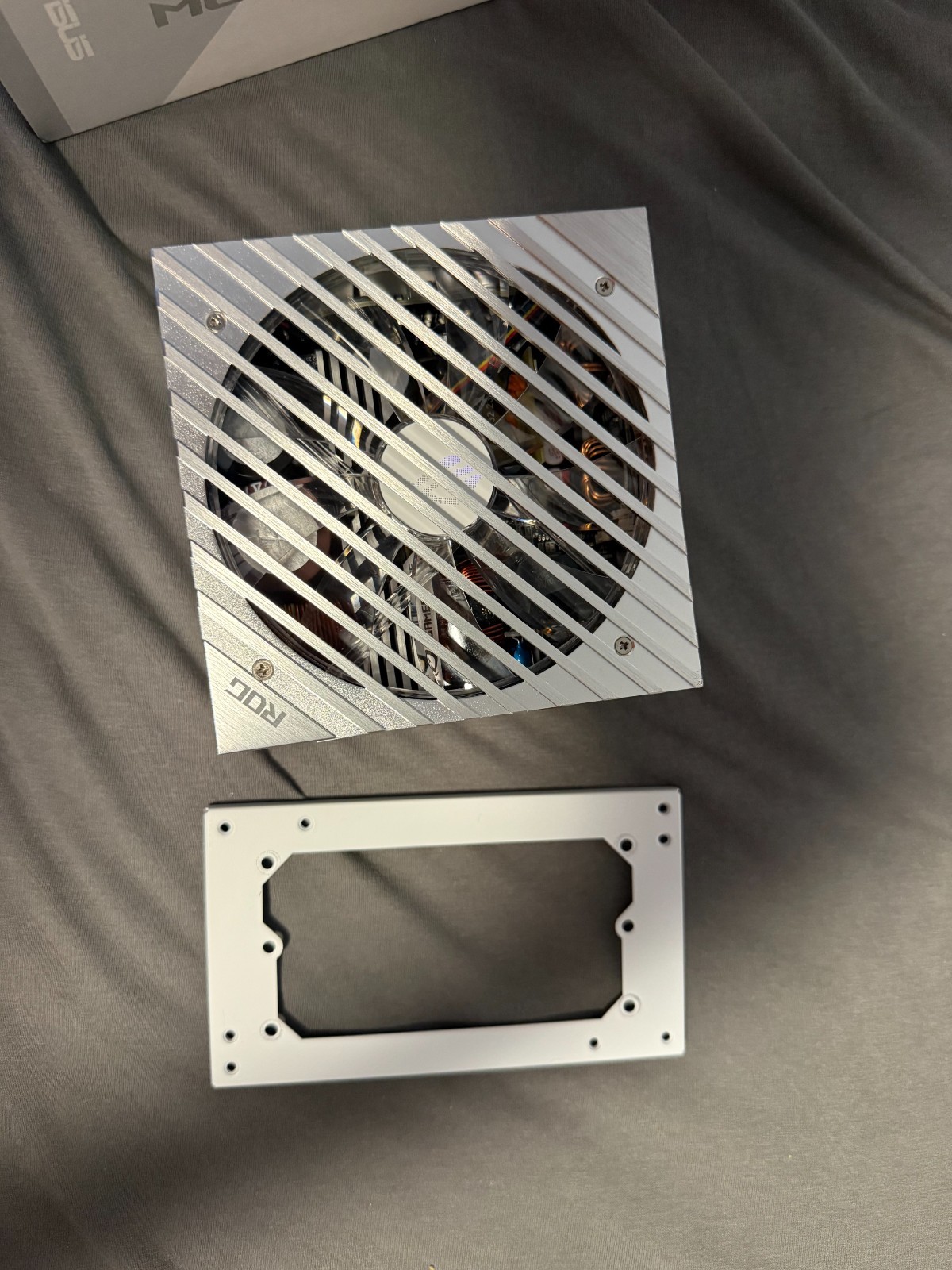 ASUS ROG Loki SFX-L 850W Platinum White Edition - Contact Before Buying
