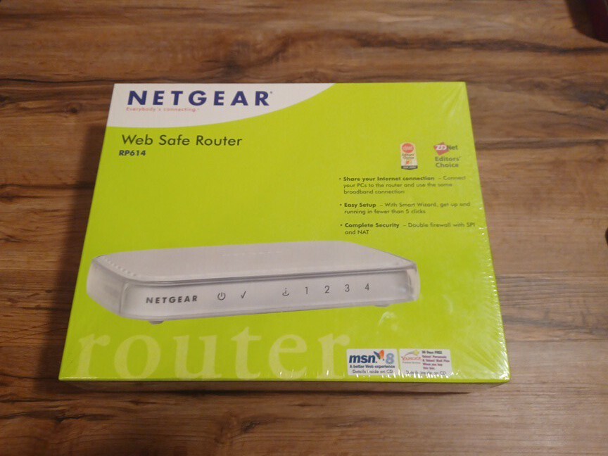 Router Netgear RP614 Web Safe Wi-Fi 4-Port 100 Mbps in White