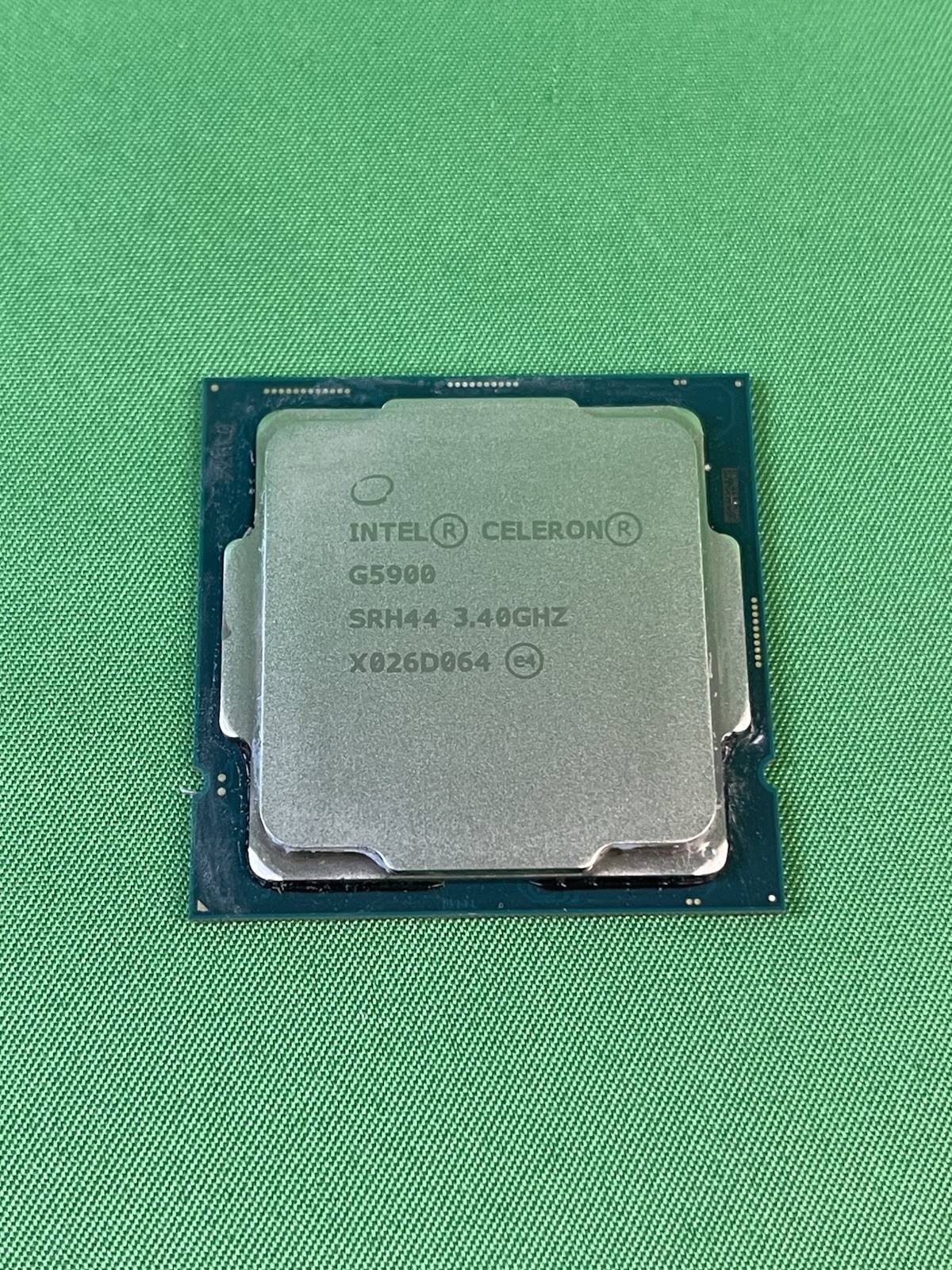 Intel Celeron G5900 Processor (3.4 GHz, 2 Cores, Socket FCLGA1200)