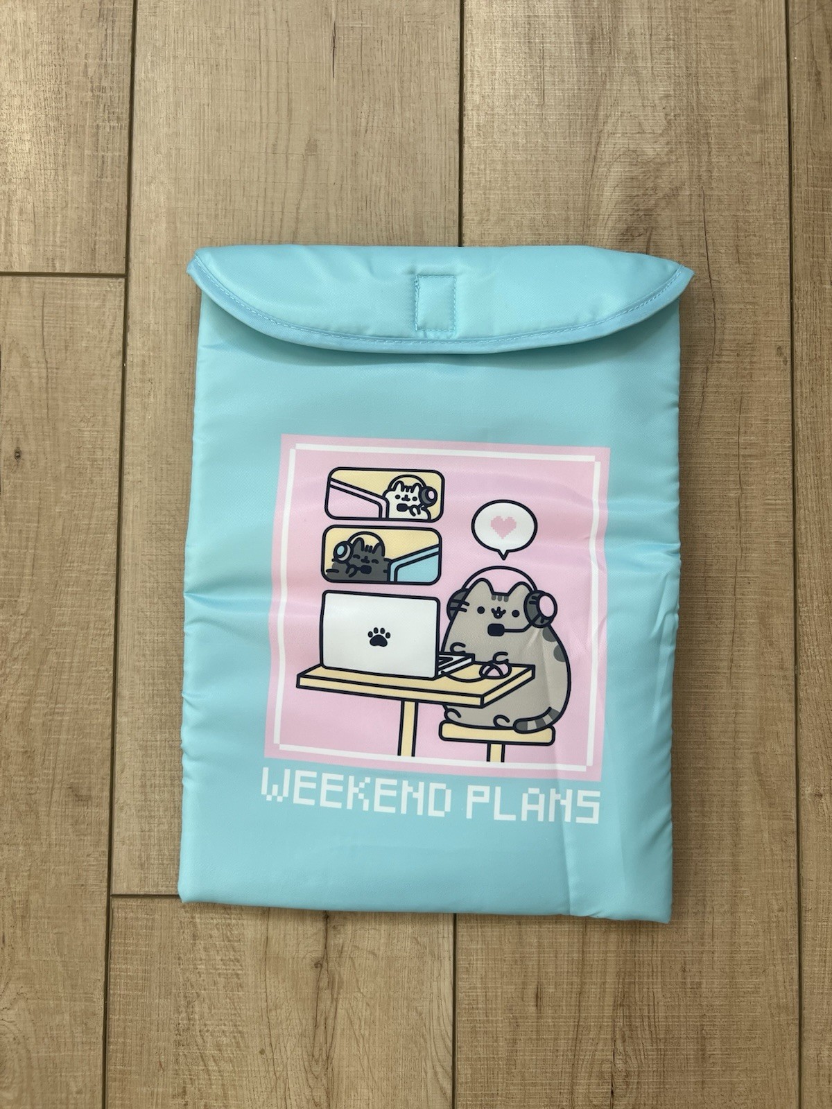 Pusheen Gamer Cat Laptop Cover Box Exclusive