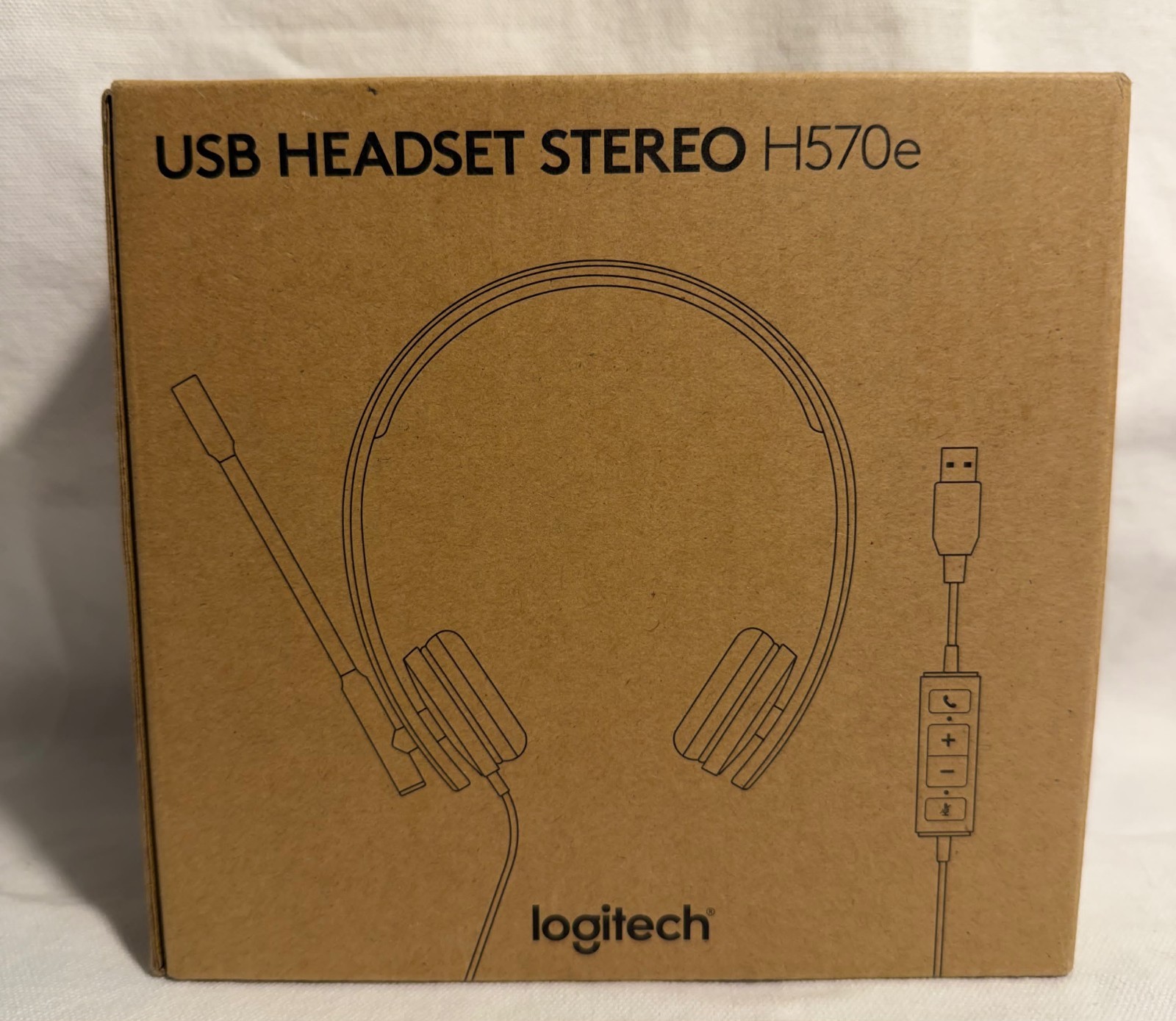 Logitech H570e USB Stereo Headset Noise Cancelling Mic UC Open Box Complete...