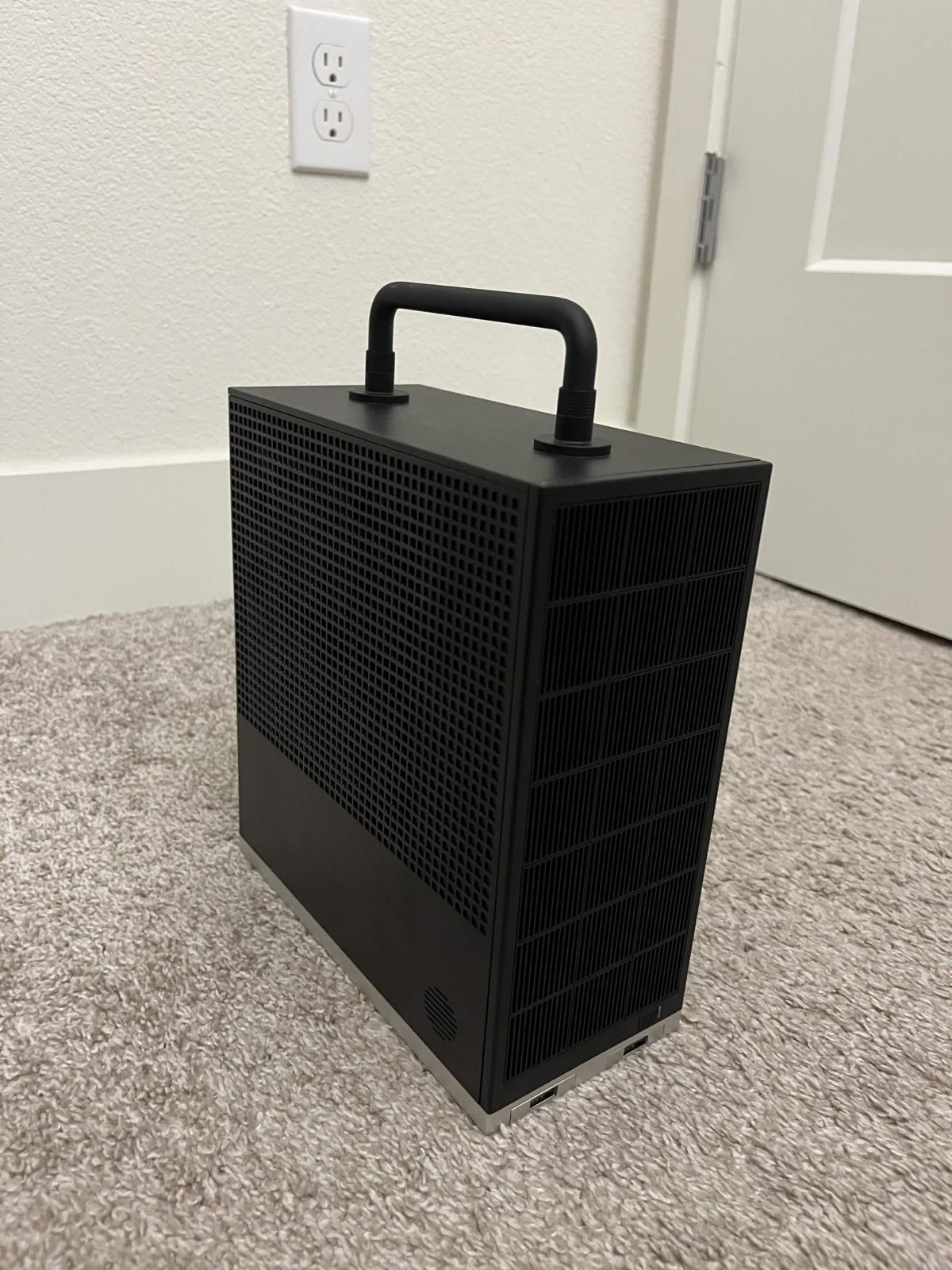 Framework Desktop AMD Ryzen AI Max 385 w/ Radeon 8050S 32GB RAM 2TB SSD