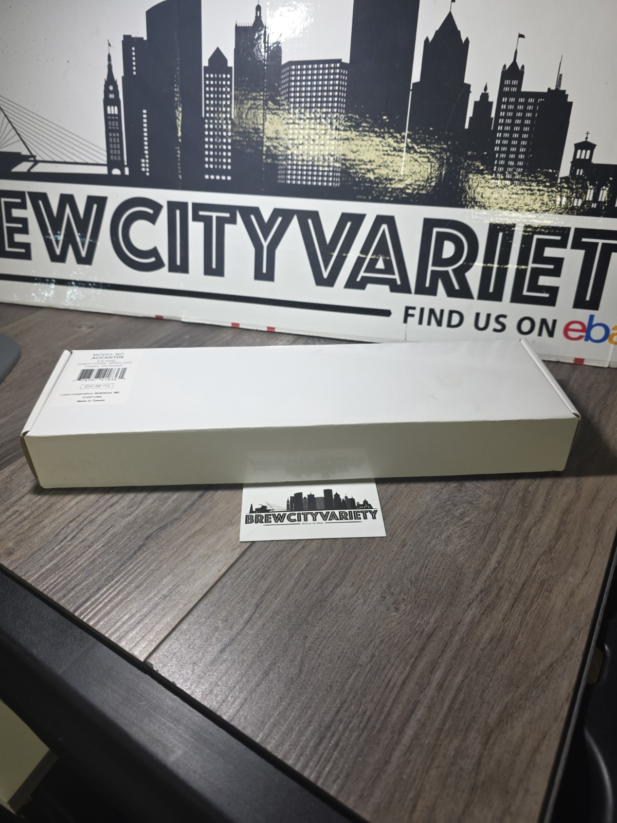 LOREX ACCANTD9 2.4GHZ Directional Wireless Panel Antenna Range Extender OPEN BOX