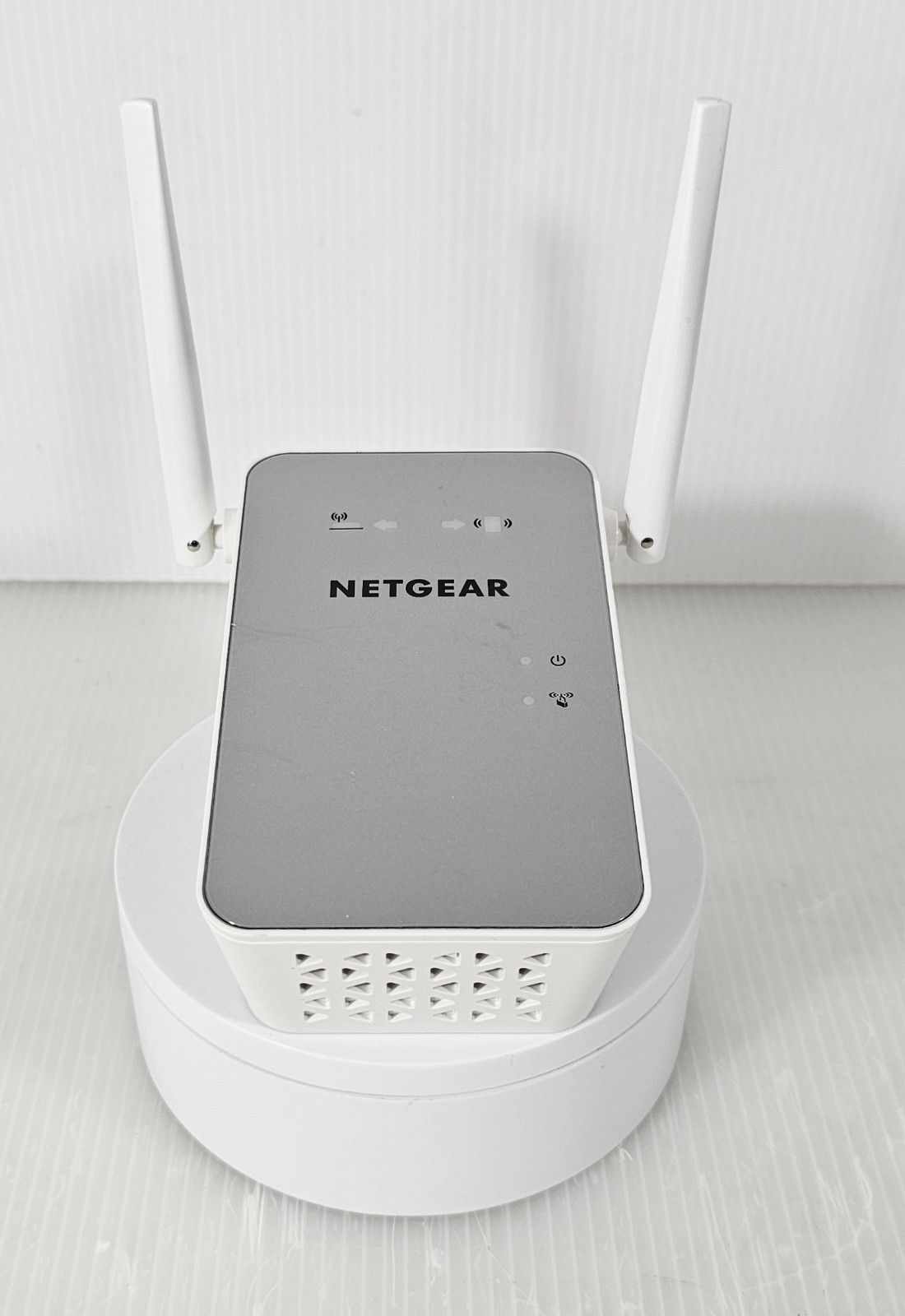 NETGEAR AC1200 Wi-Fi Range Extender (EX6150v2)