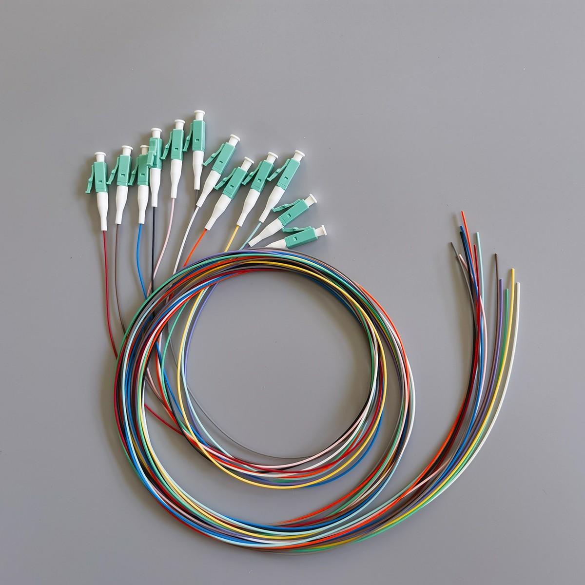 Fiber Pigtail Cable 1/3/5pcs LC/UPC  12 Colors OM3 0.9mm 1M/1.5M/2M Multi-Mode