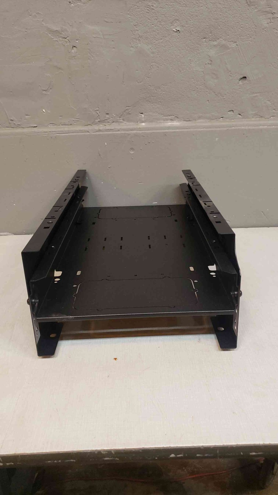 APC AR8561 Cable Trough Cable Management for NetShelter SX 600mm