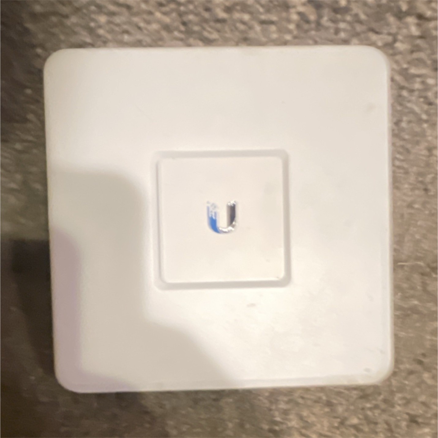 Ubiquiti UniFi Security Gateway Enterprise Router 1Gbps RJ-45 2LAN/2WAN