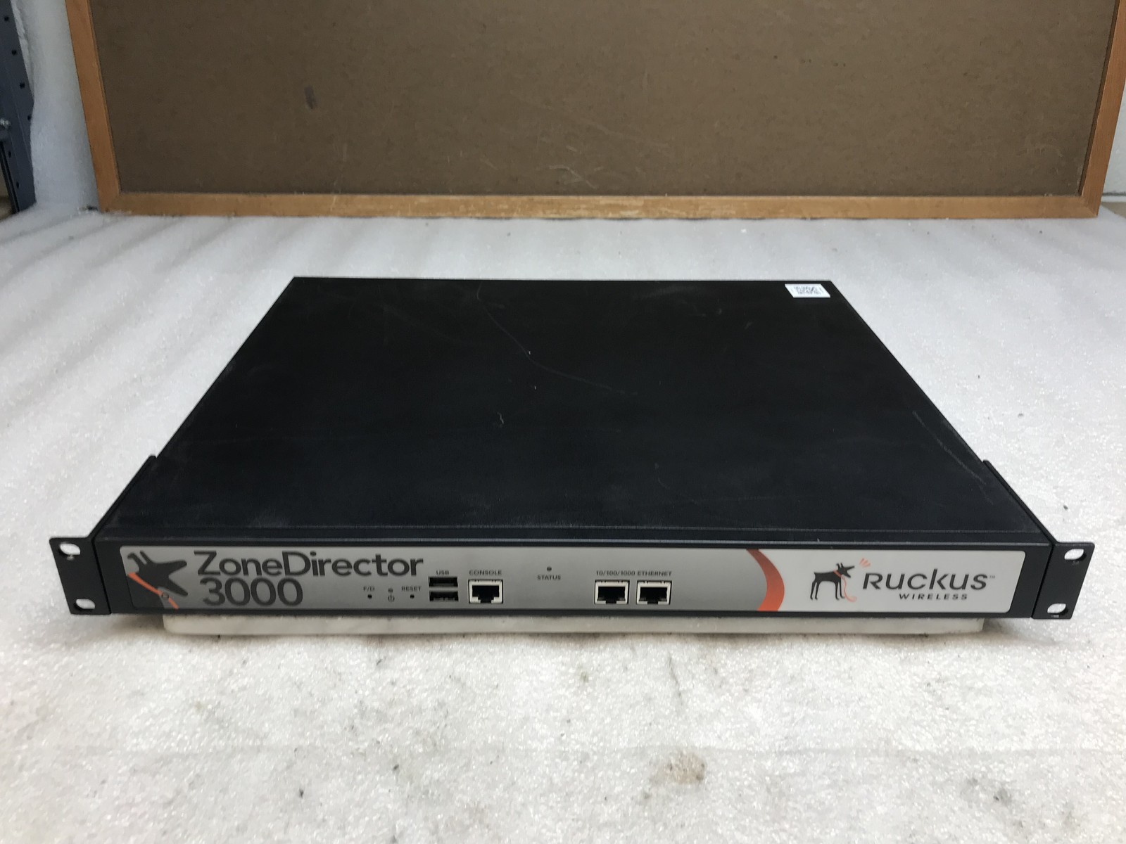 RUCKUS ZoneDirector 3000 Wireless LAN Controller - ZD3000 W/ Rack Ears