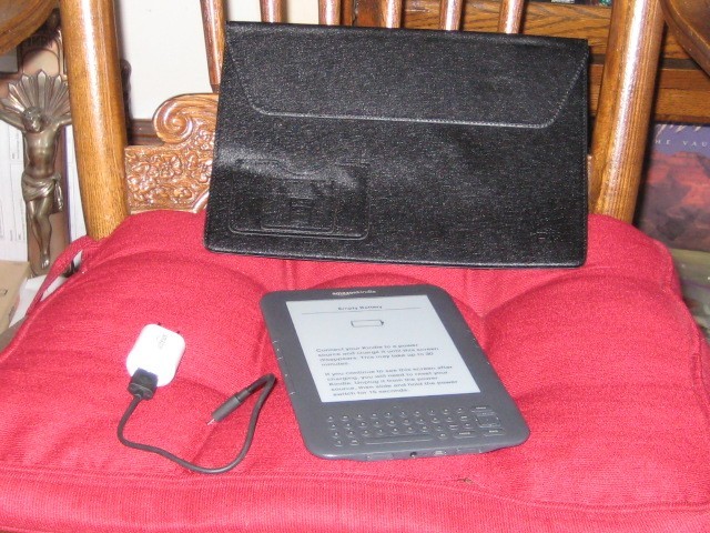 Amazon Kindle~ Keyboard 3rd Generation~ Graphite Grey D00901 ~DEAD BATTERY AS-IS