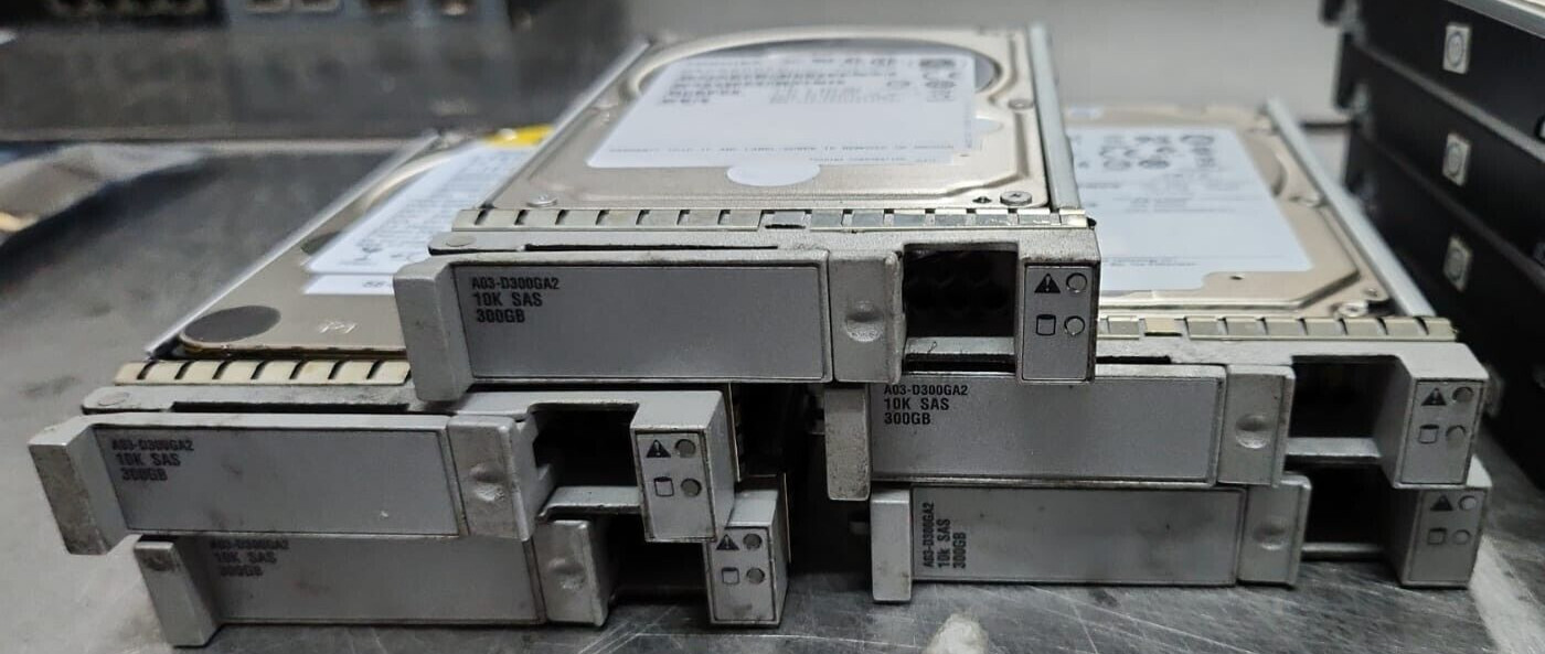 11x Cisco A03-D300GA2 UCS 300GB 6Gbps 10K RPM SAS 2.5" Hard Disk Drives