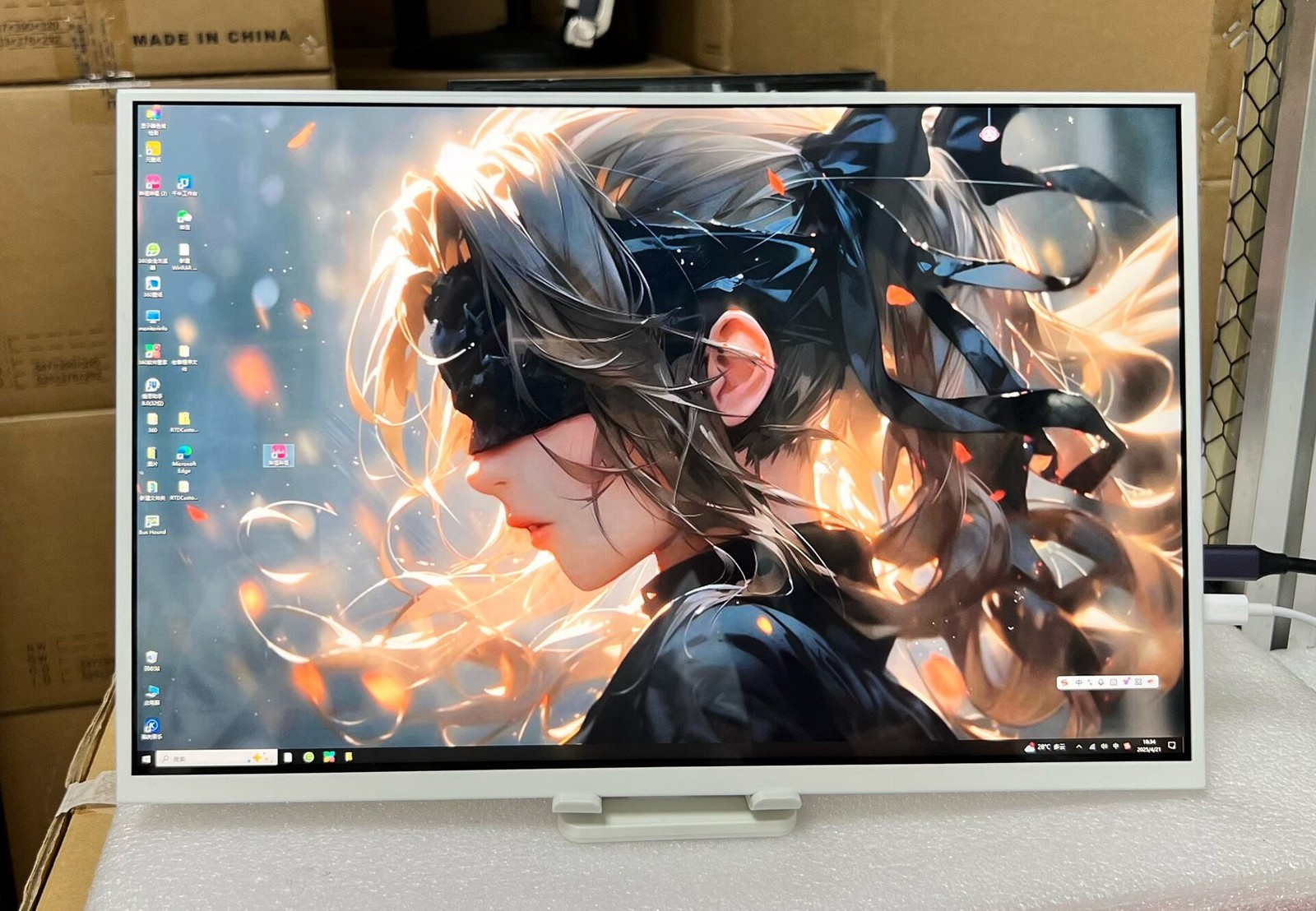 16 Inch 2.5K 165Hz IPS Portable Touch Monitor 100% sRGB 500Nits USB-C HDMI
