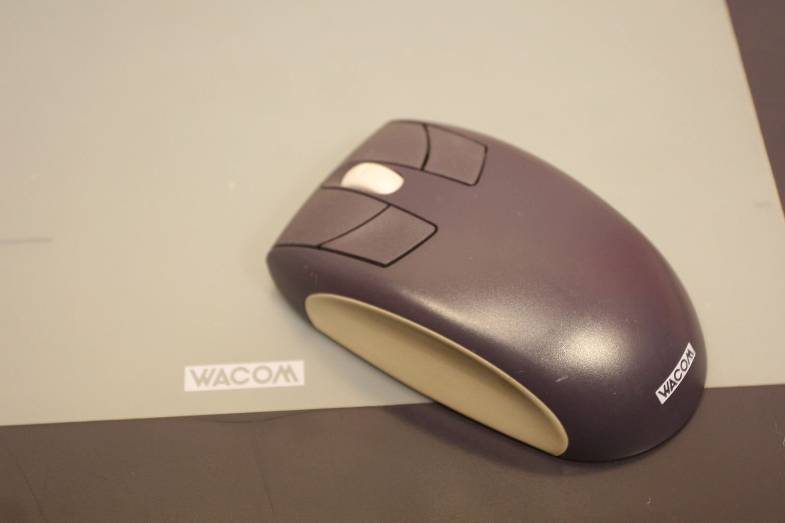Tablet Mouse Wacom Intuos 2 ,4D Mouse ,XC-400-00