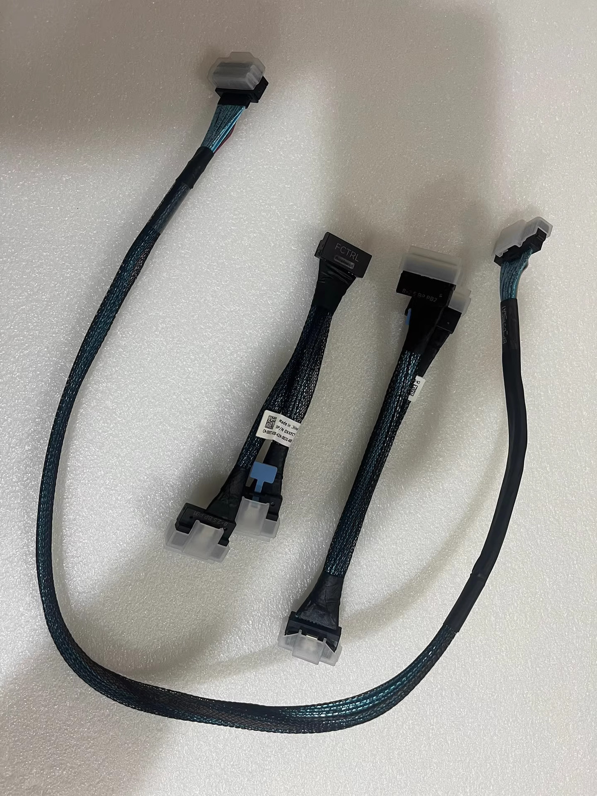 Original Dell R7625 8x2.5 Inch NVMe Cable For H755N RAID Disk Controller.