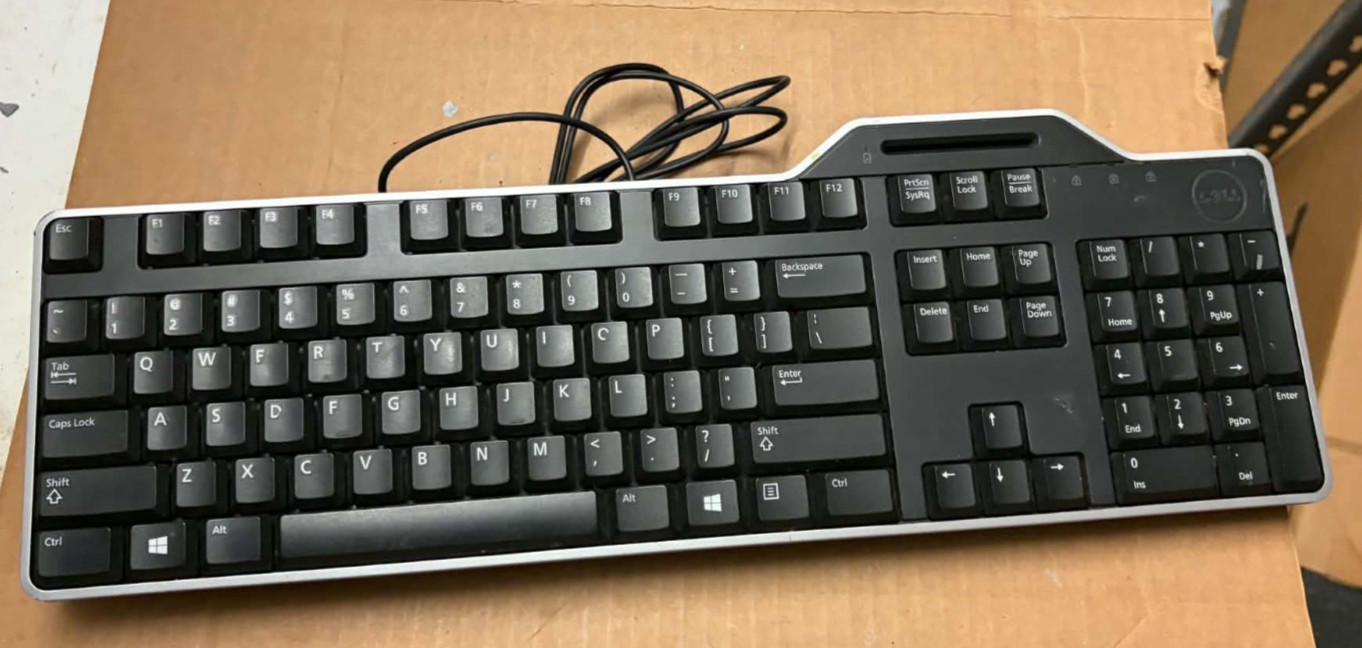 Genuine Dell USB 104-Key USB SmartCard Keyboard KB813 26XGK 026XGK