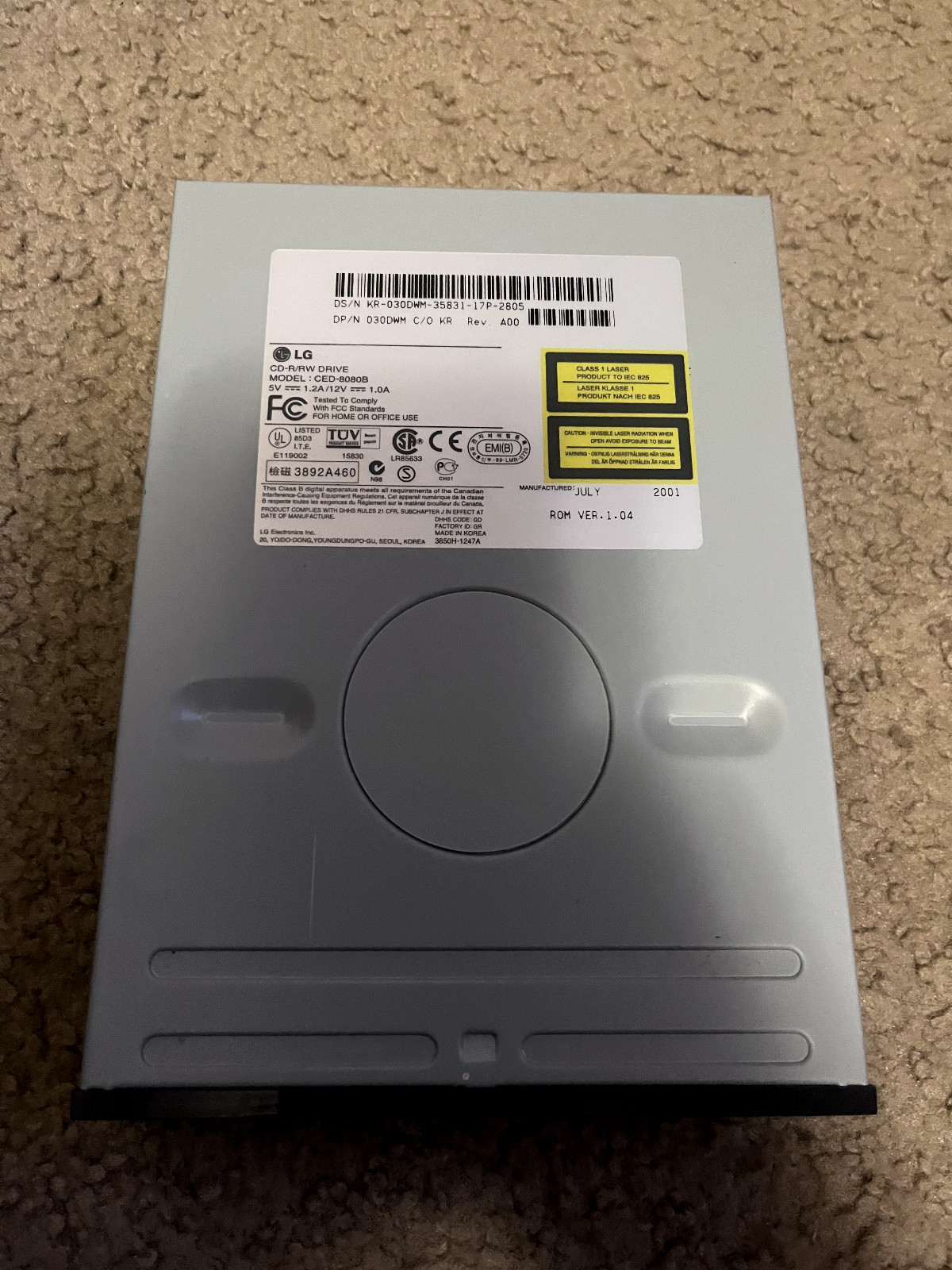 LG CD-R/RW DRIVE CED-8080B *USED IN GREAT CONDITION