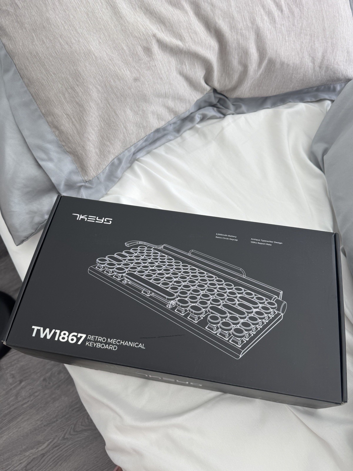 7KEYS TW1867 Mechanical Keyboard Retro Typewriter Design Wired Black QWERTY