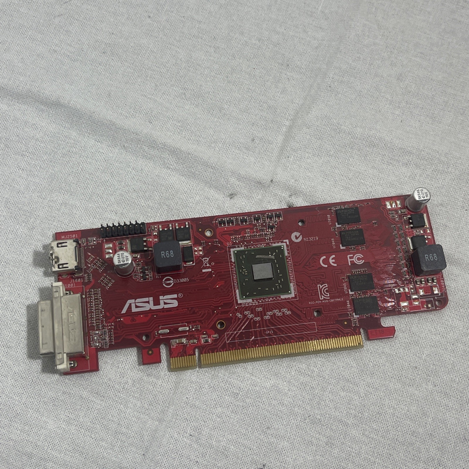ASUS EAH5450 SILENT/DI/1GD3(LP) AMD Radeon Graphics VIDEO Card
