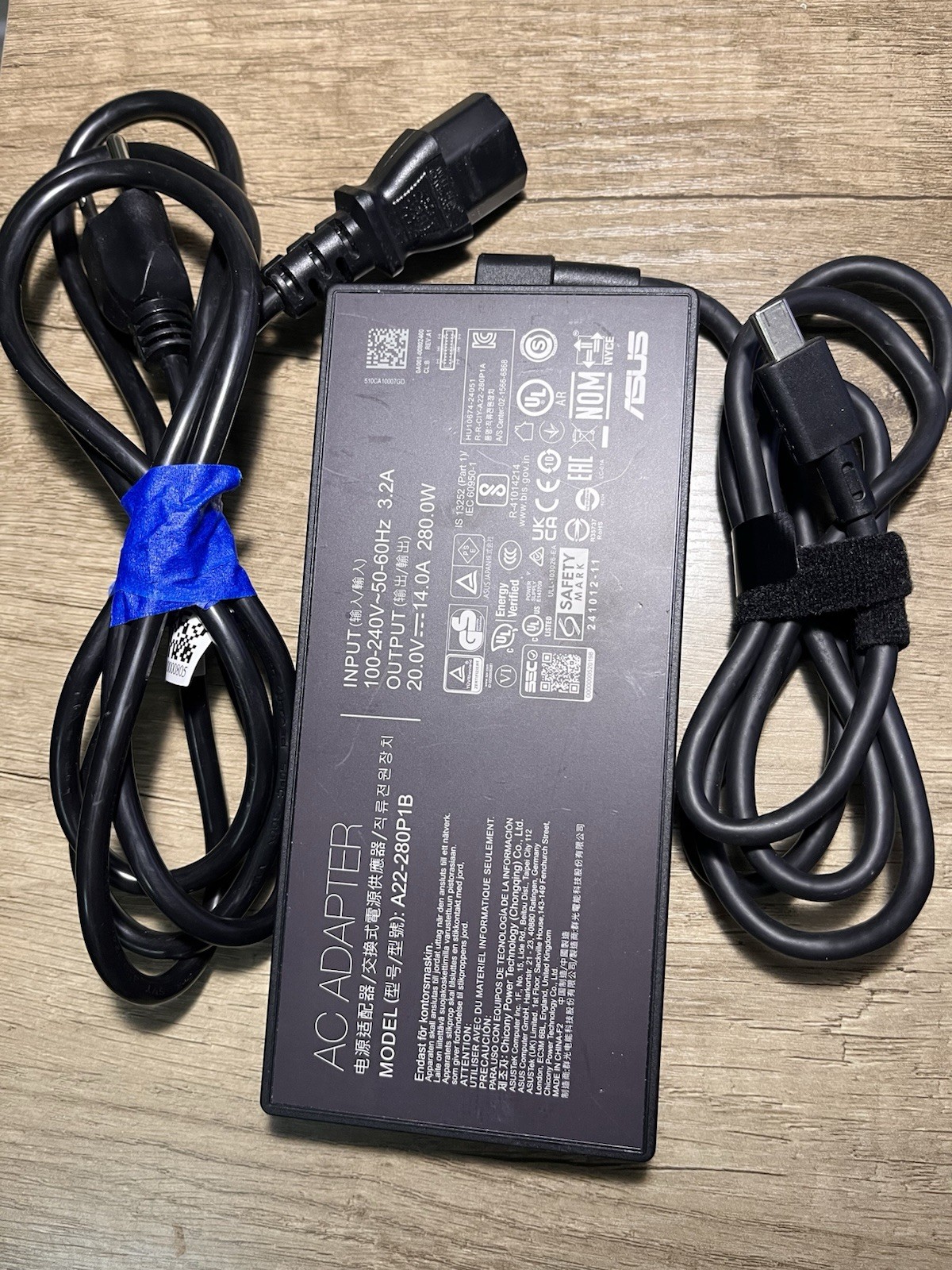 Genuine ASUS ROG 280W Charger A22-280P1B ADP-280EB B 20V 14A Rectangle Connector