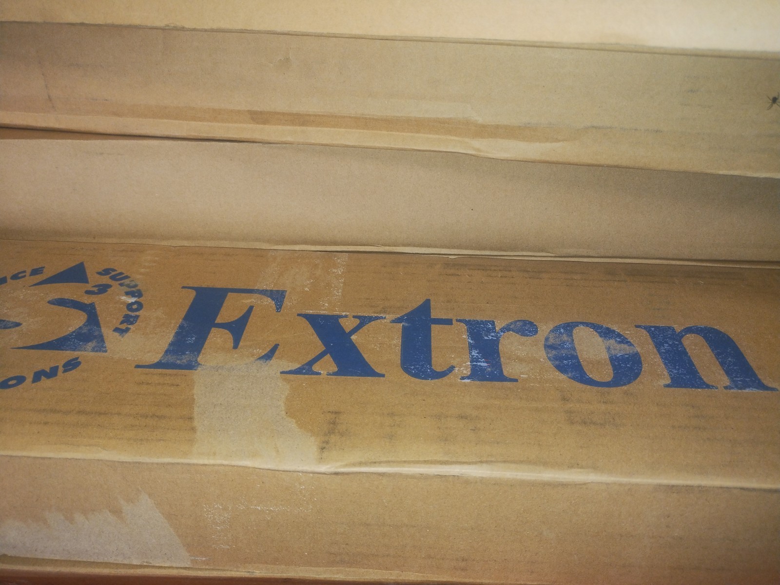 (BRAND NEW) Extron 70-1065-03 Retractor Series 2 HDMI.