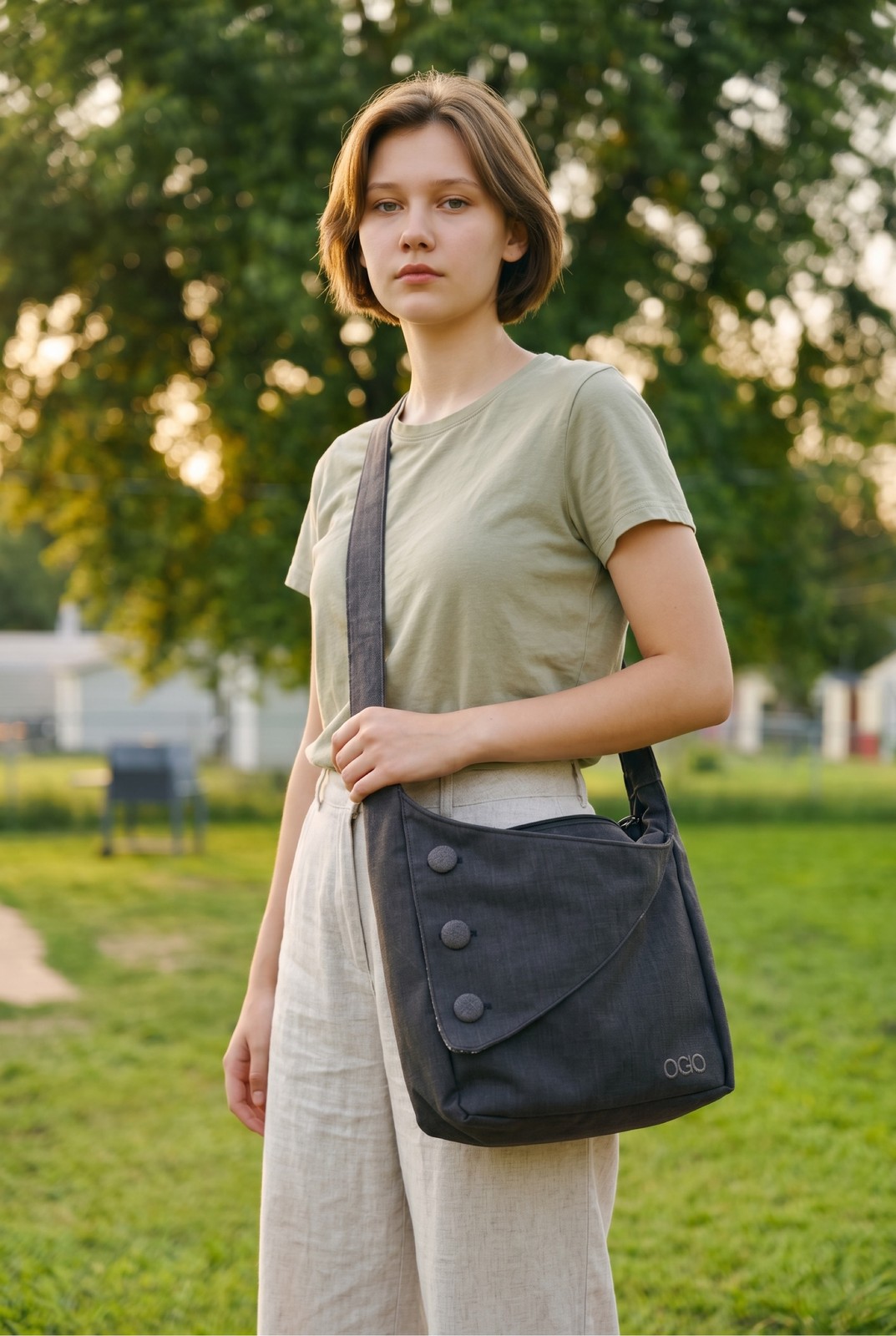 OGIO Brooklyn Tablet Crossbody Medium Messenger Bag Gray Canvas Business Travel
