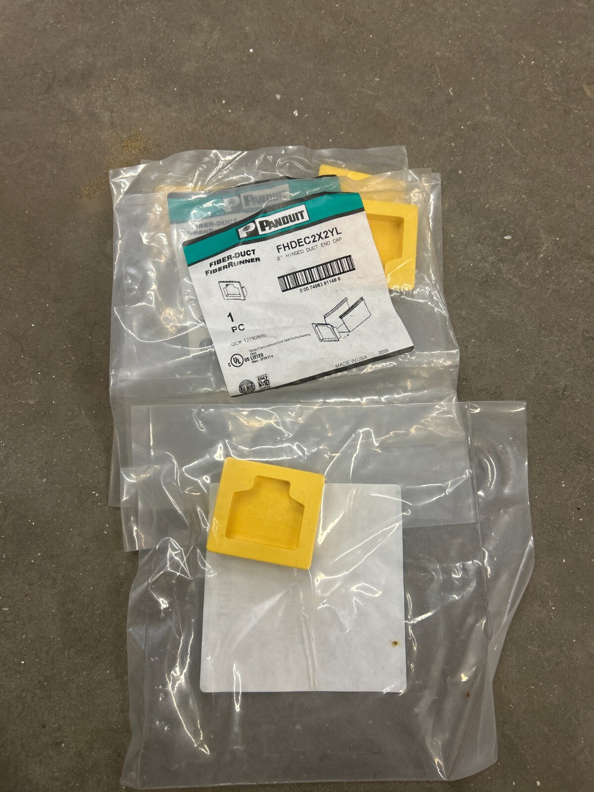 PANDUIT FHDEC2X2YL FIBER-DUCT HINGED DUCT END CAP ACCESSORY, 2-INCH, YELLOW