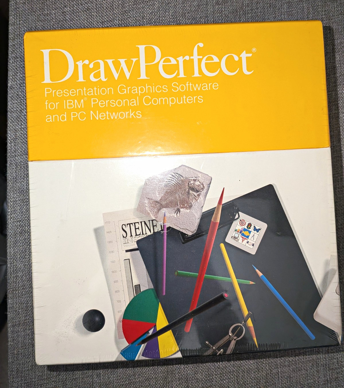 WordPerfect DrawPerfect Presentation Graphics Software for IBM PCs, English