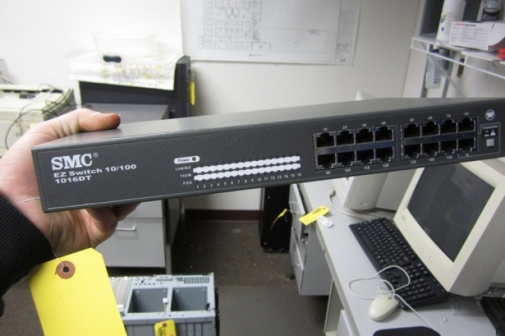 SMC Networks SMC-EZ 1016DT EZ Fast Ethernet Switch 10/100 Mbps