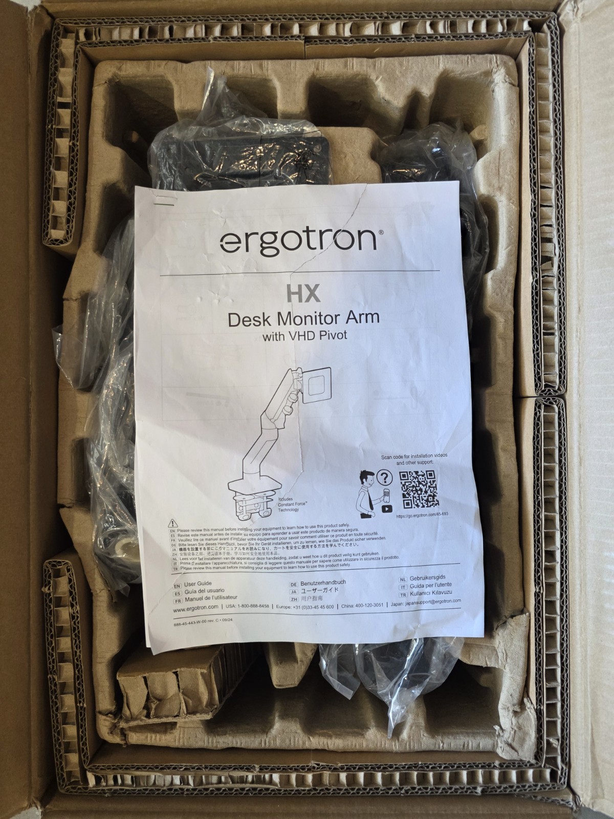 Ergotron HX Desk Monitor Arm with VHD (Very Heavy Duty) Pivot (matte black)