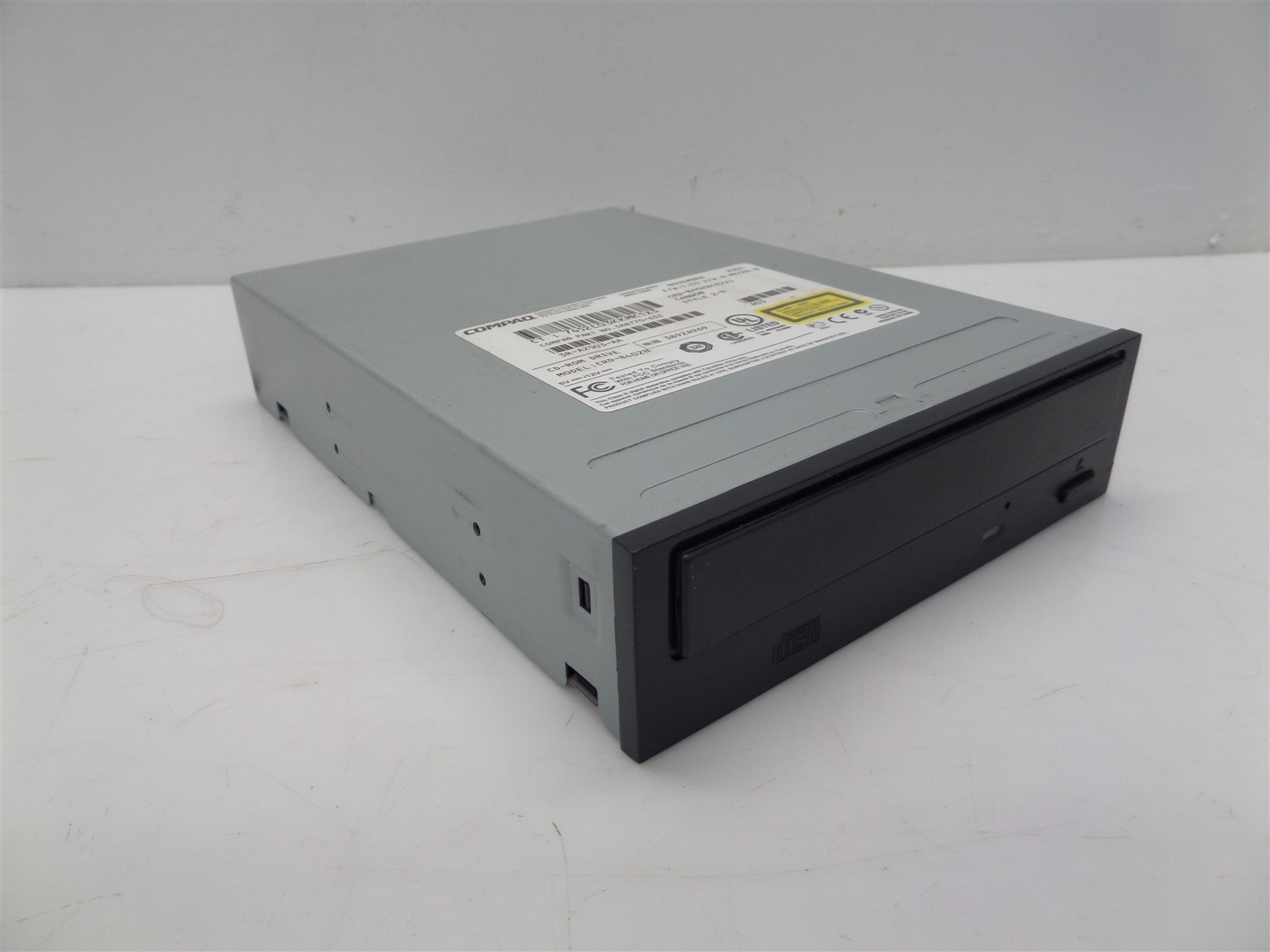 Compaq CRD-8402B Internal IDE CD-ROM Drive - Black Bezel