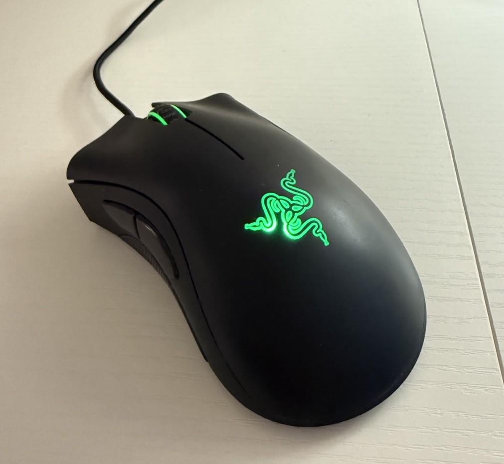 Razor Deathadder Expert Wired Gaming Mouse Model# RZ01-0084 WORKS