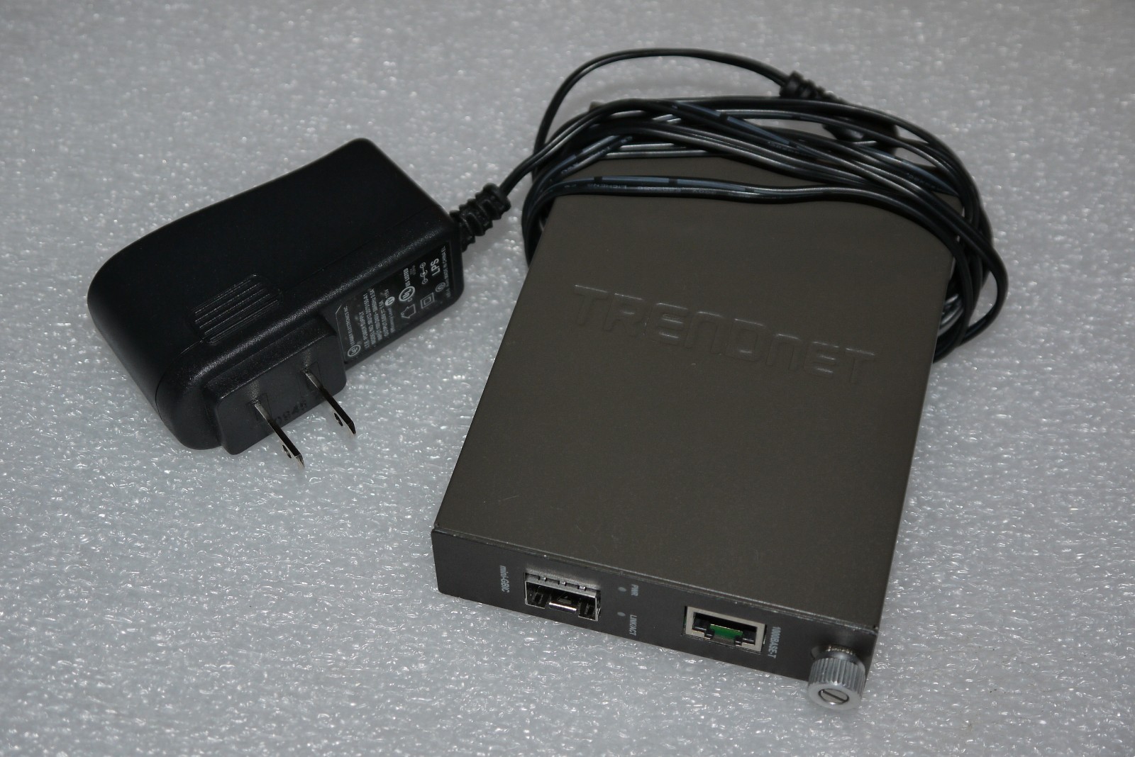 TRENDNET INTELLIGENT TFC-1000MGB 1000BASE-T MINI-GBIC SMART CONVERTER H/W A3.1R