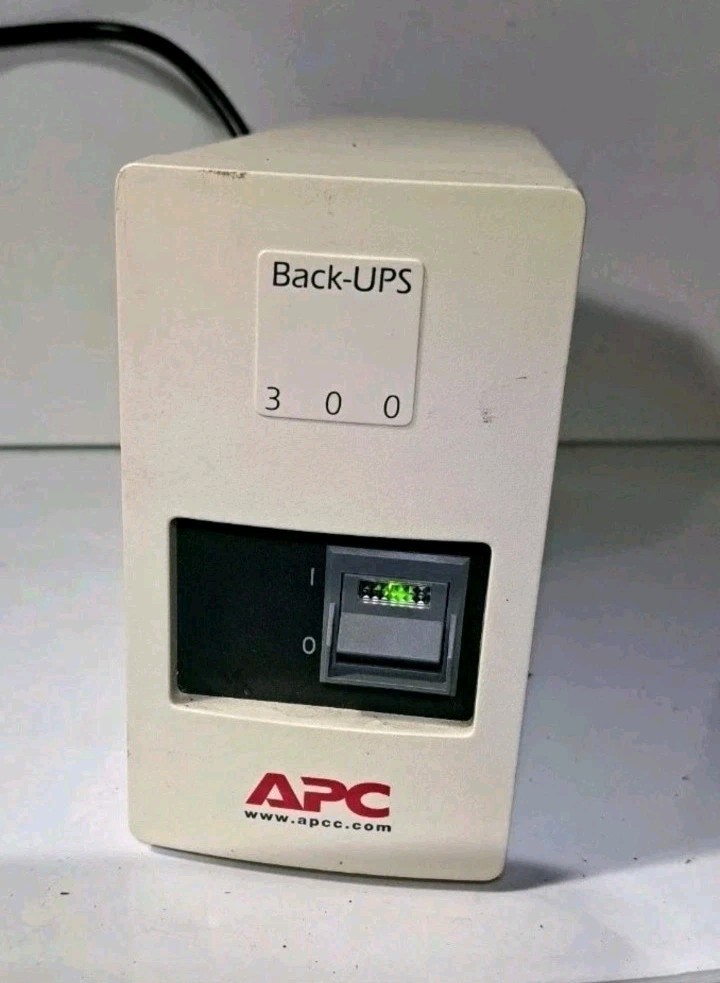 APC Back-UPS 300 BK300 300VA Uninterruptible Power Supply Battery Backup Tested