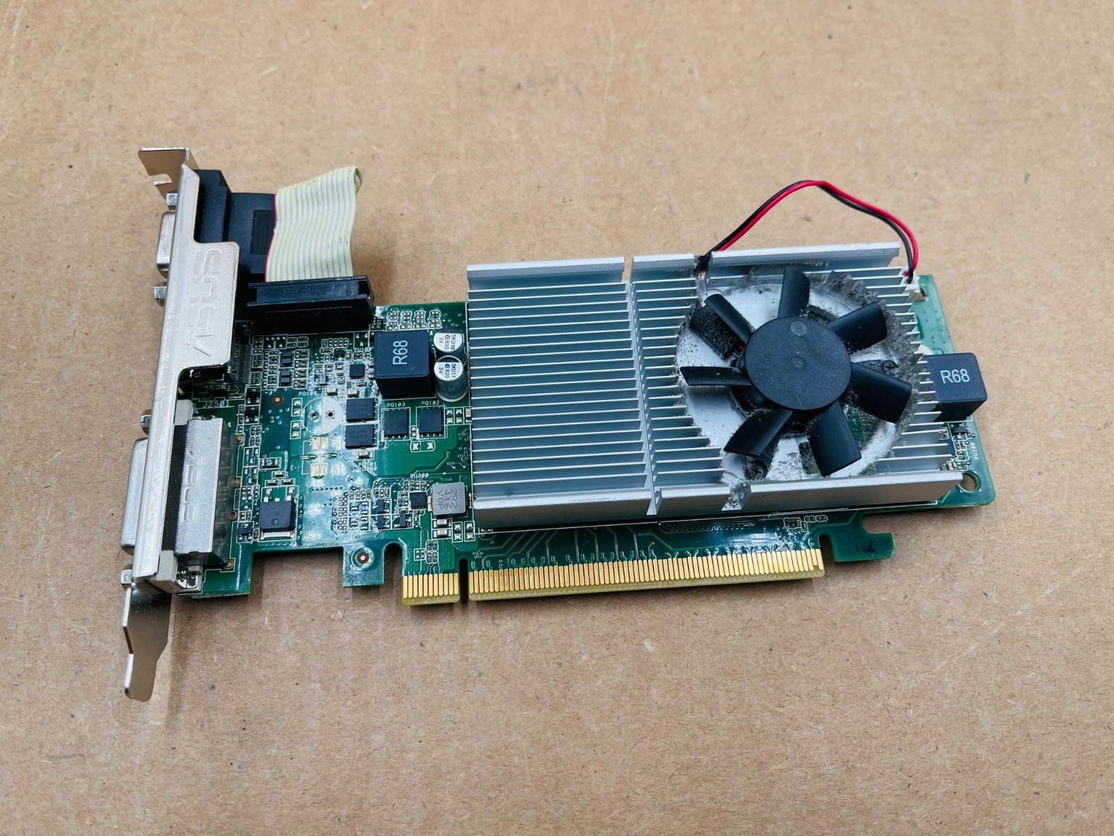ASUS AMD Radeon R7 240 R7 240-2GD3-L 2GB DDR3 PCIe Graphics Card