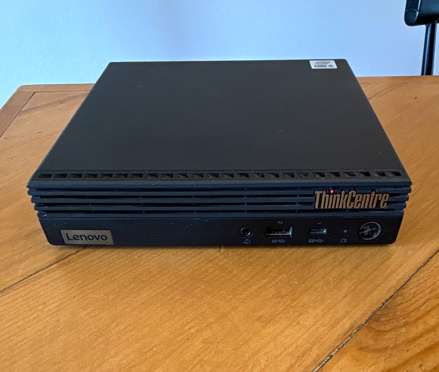Lenovo ThinkCentre M60e Tiny Desktop Intel Core i5 NVMe Wi-Fi Black 11LV004TUS