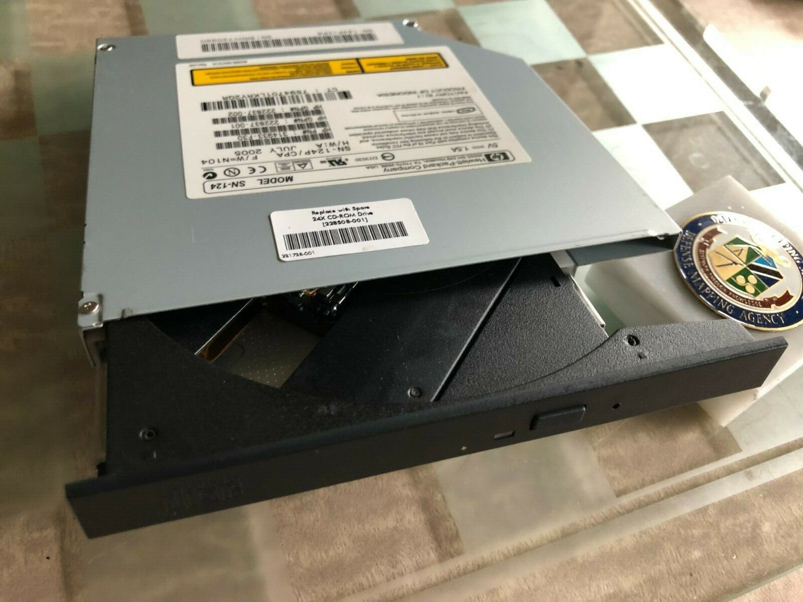 New HP Samsung SN-124 CD-ROM IDE Drive with Bezel