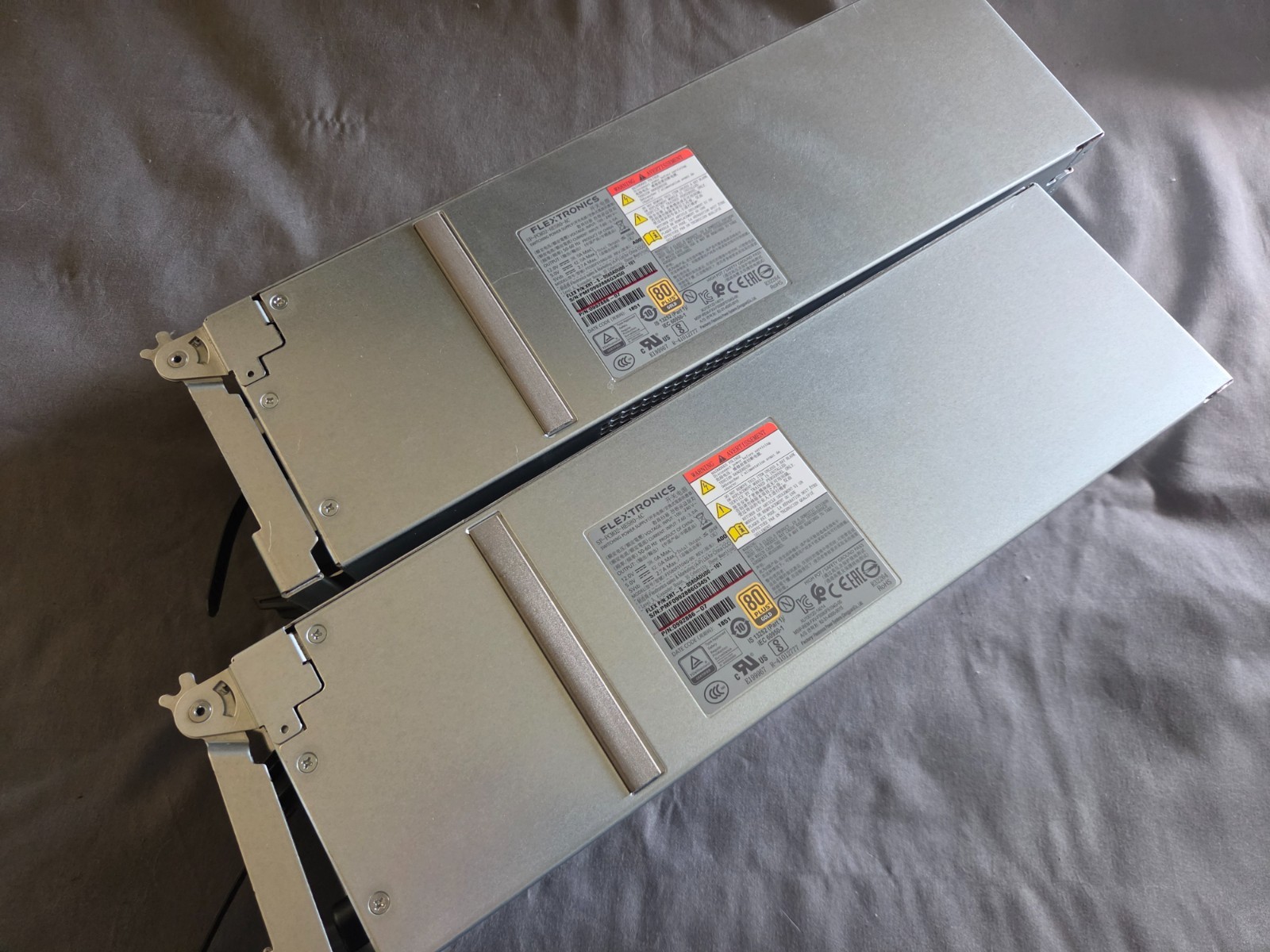 Set of 2 Flextronics SP-PCM02-HE580-AC Switching Power Supply Power Tested