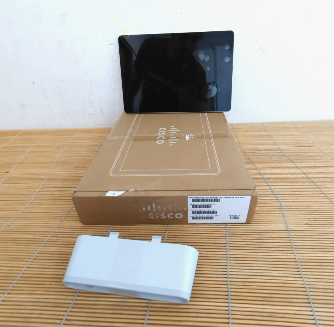 New Cisco CS-T10-TS-L-K9 Room Navigator Table Stand, First Light White New Open