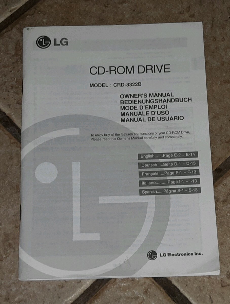 Vintage LG vomputer CD-ROM model:CRD-8322B original Instruction Manual book
