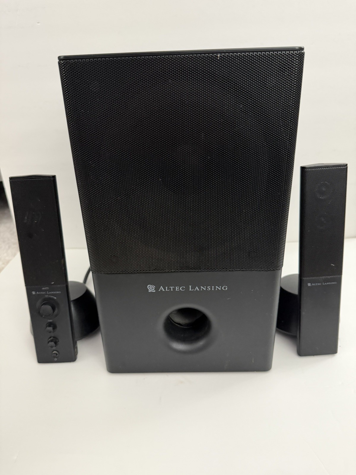 Altec Lansing VS4121 Computer Speakers 2.1 with Subwoofer Tested