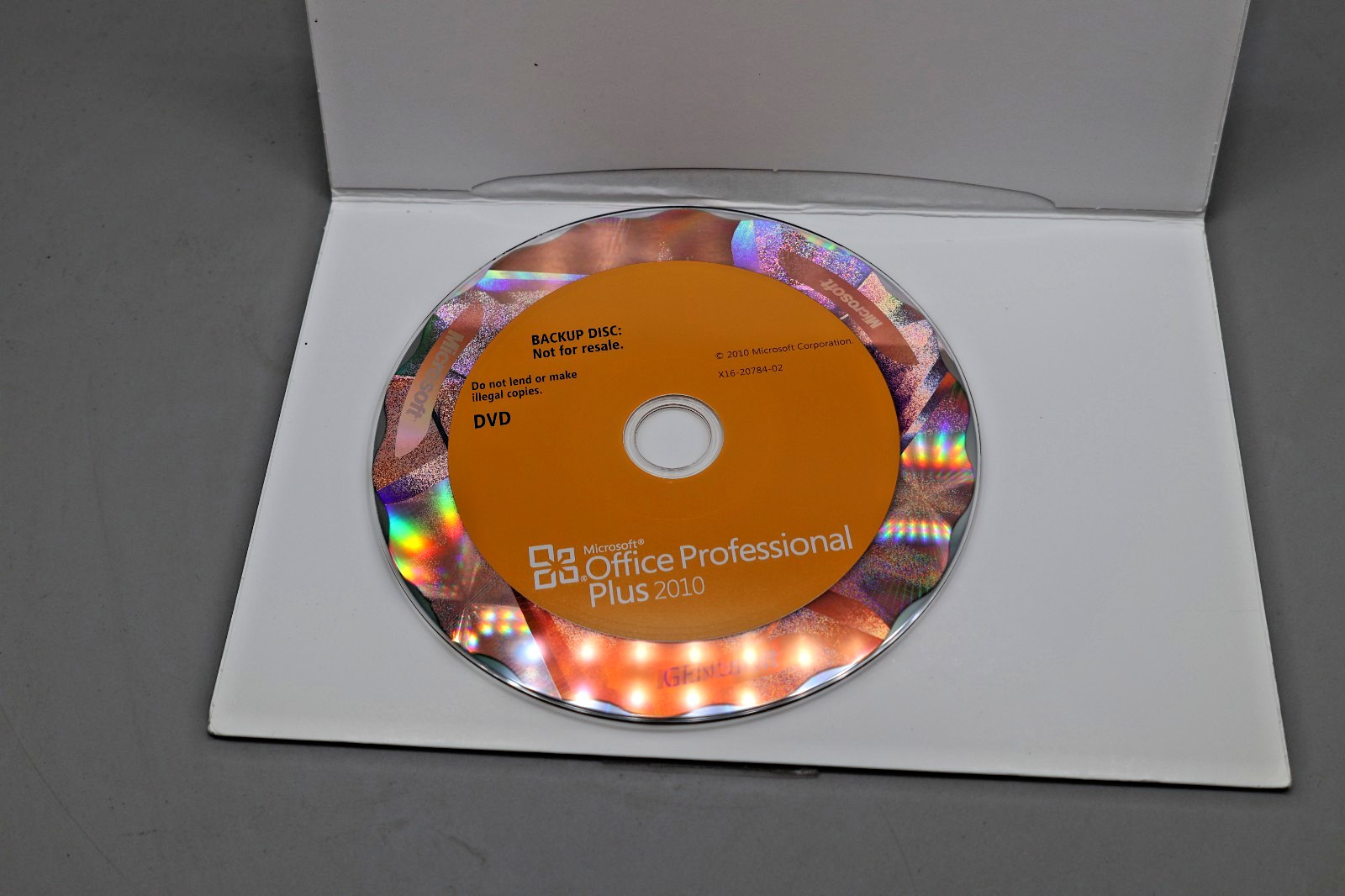 Microsoft Office Professional 2010 ~ PC CD-ROM Software backup disc X16-20784-02