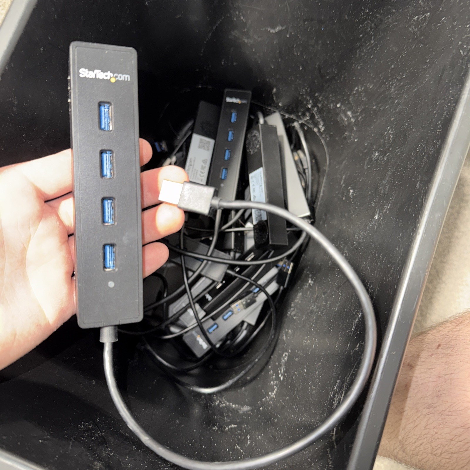 Lot of (18) StarTech.com ST4300PBU3 4 Port USB 3.0 Hub - Built-in Cable -Black