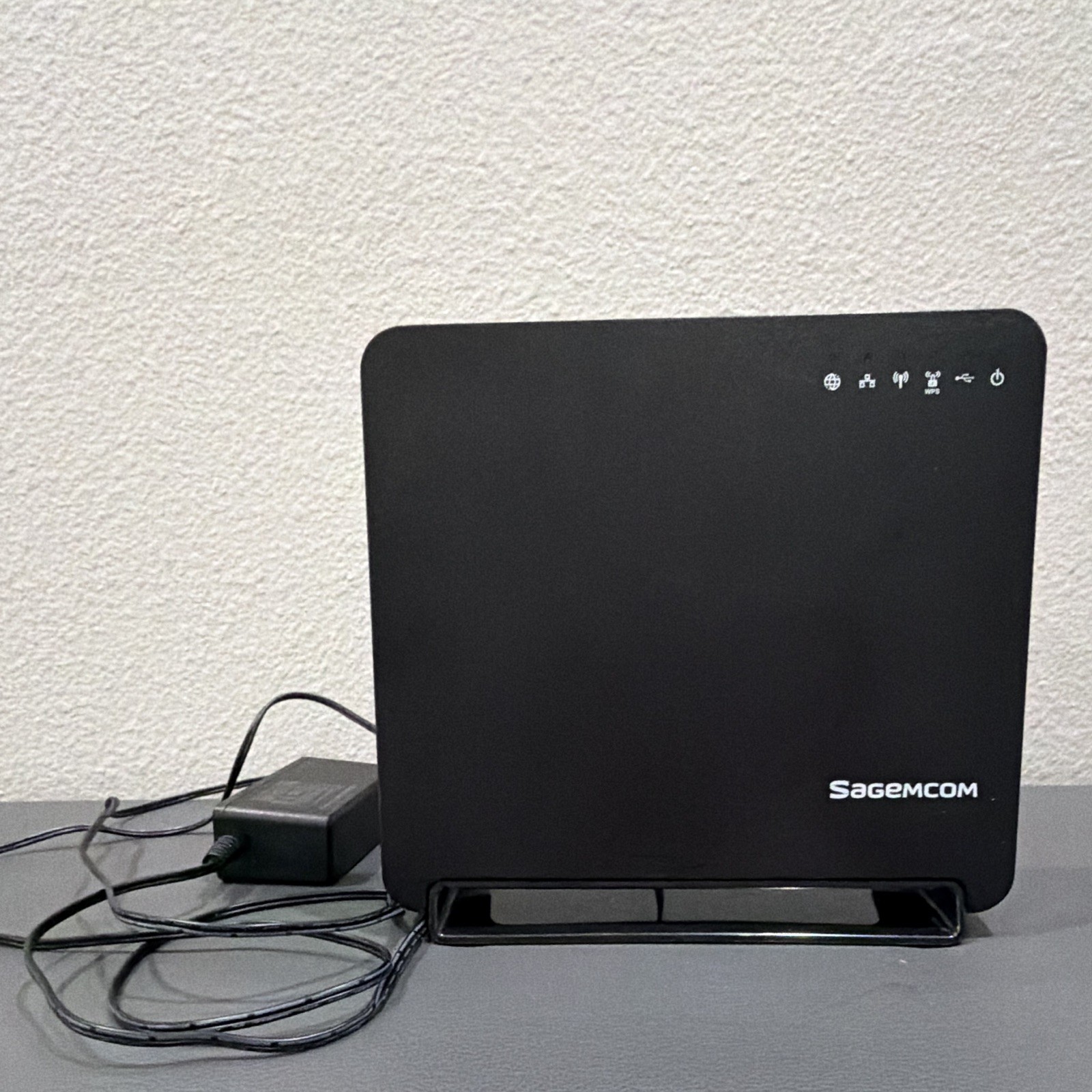 Sagemcom Optimum Fast 5260 WiFi Dual Band Router With Power Cord