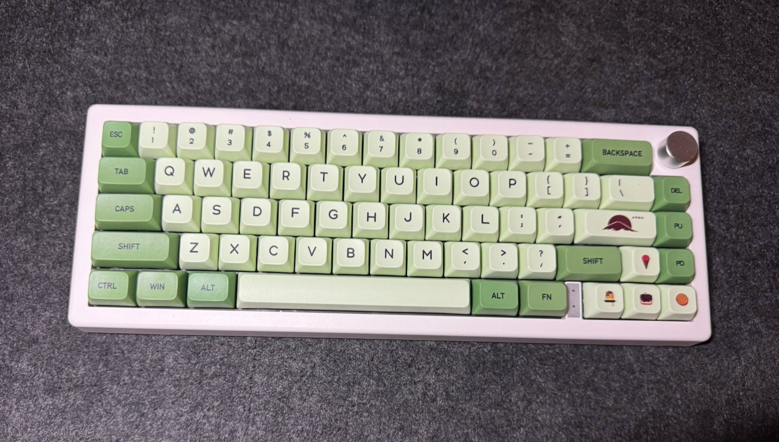 Custom GMK67, 65% Mechanical Keyboard, Akko v3 pro cream blue switches