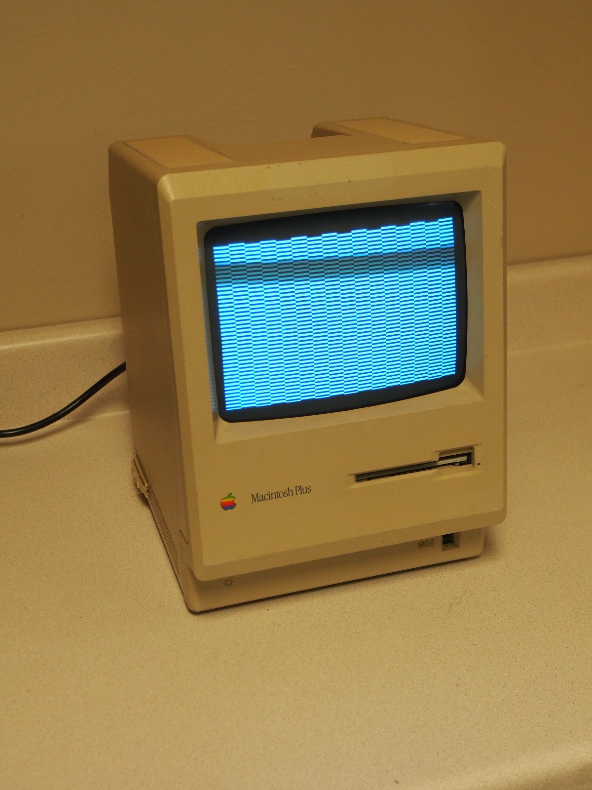 Vintage Apple Macintosh Plus Desktop Computer - M0001A