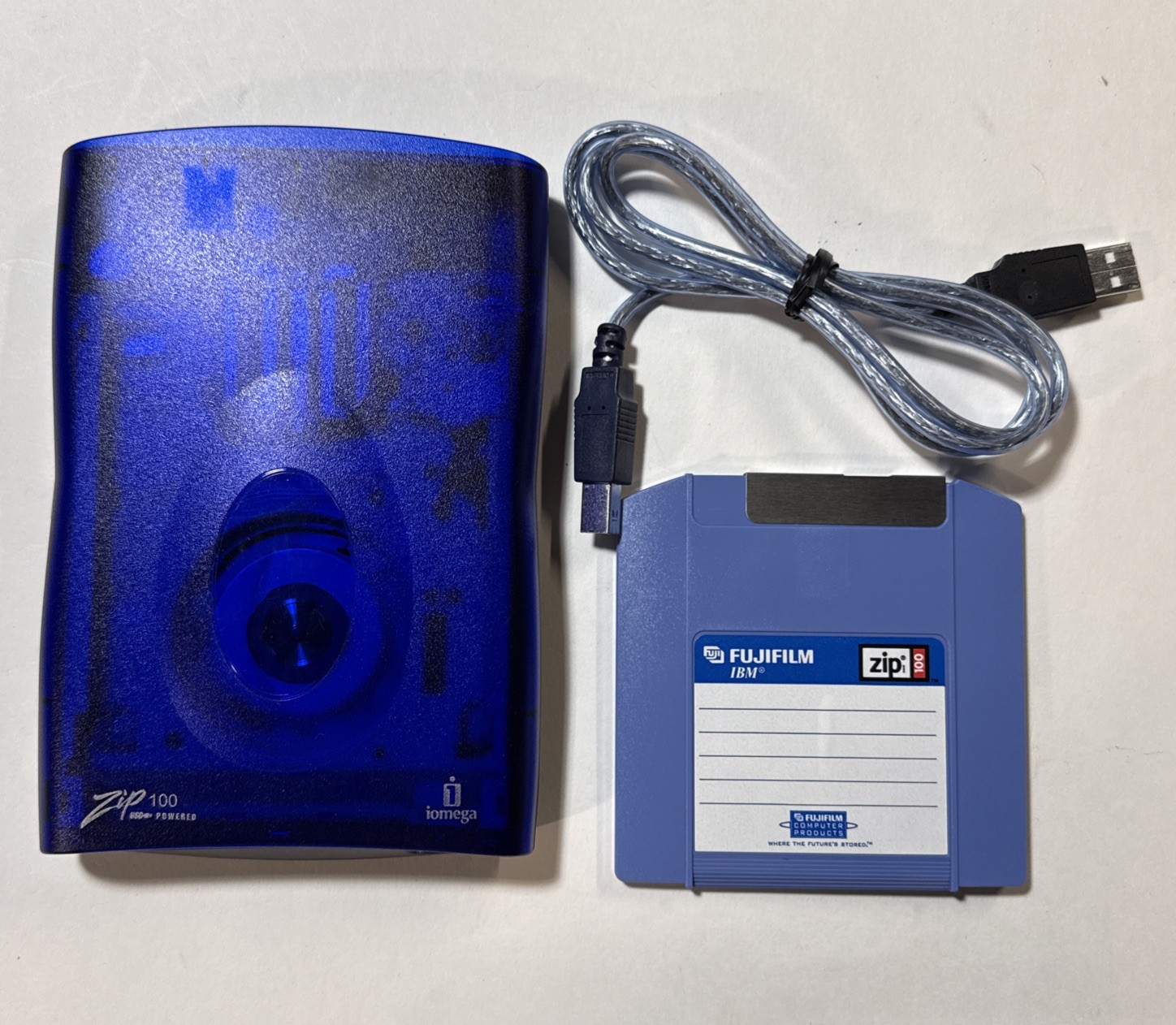 Iomega Zip 100 Z100USBS USB Powered External Drive 100MB Blue w/ 1 Disk & USB